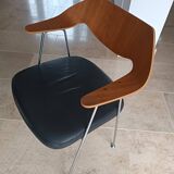 Chaises 675 Robin Day pour Habitat