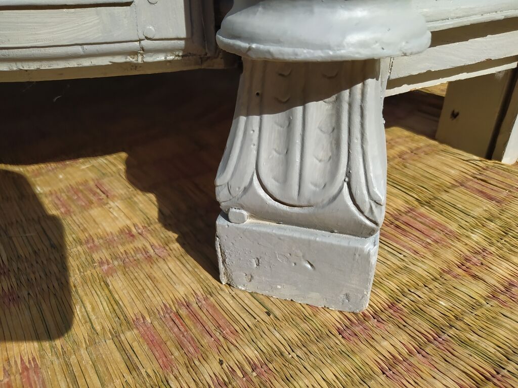 Gustavian grey patina notch