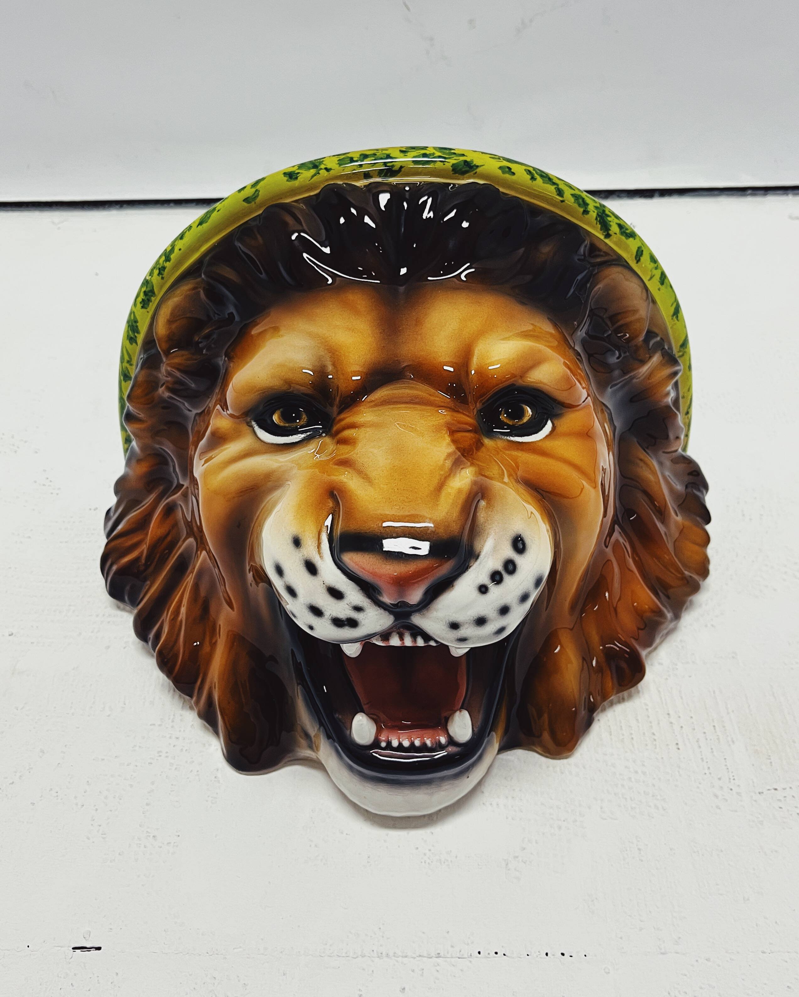 Wall Shelf Ceramic Lion