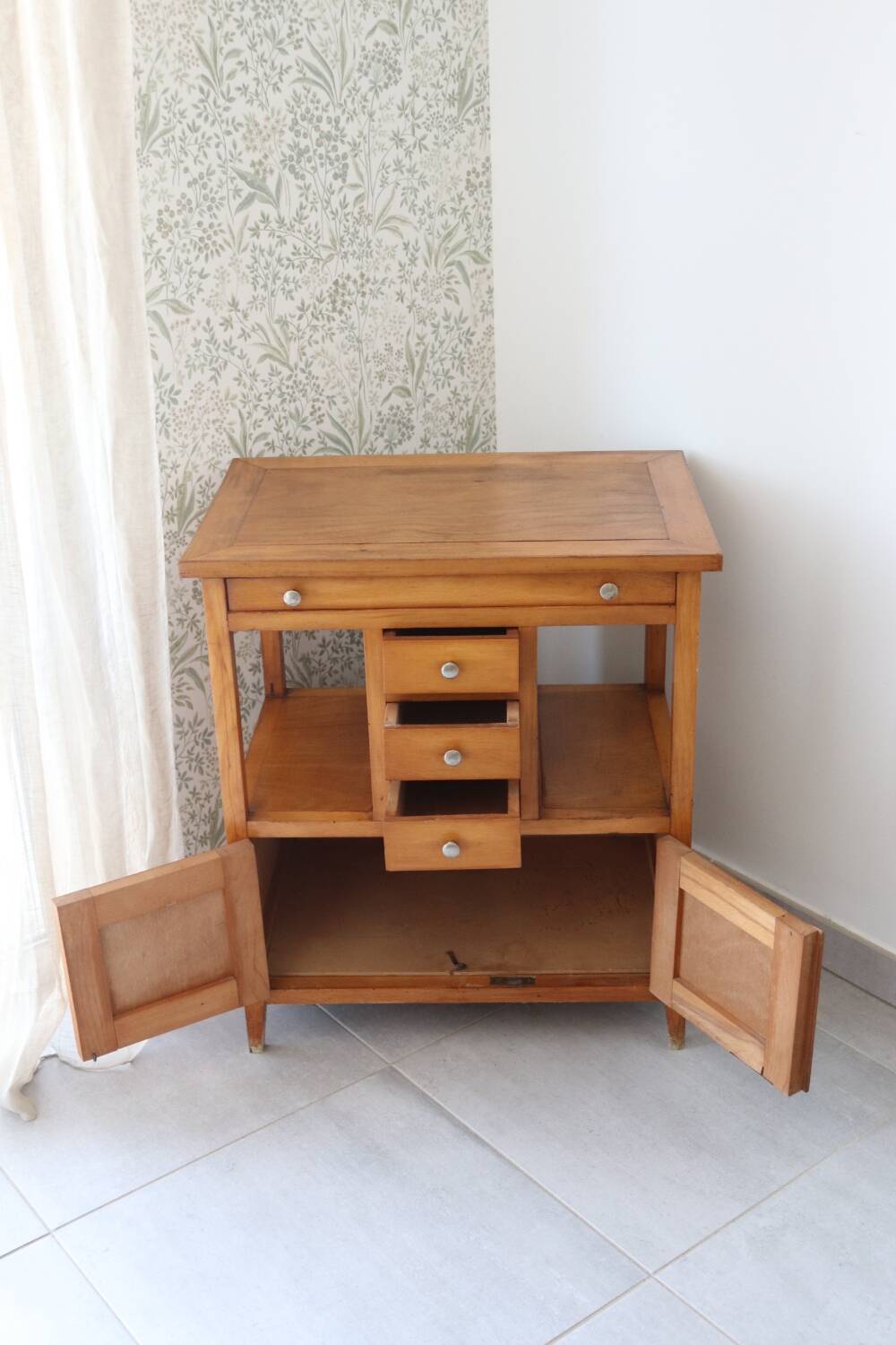Vintage wooden console craft furniture