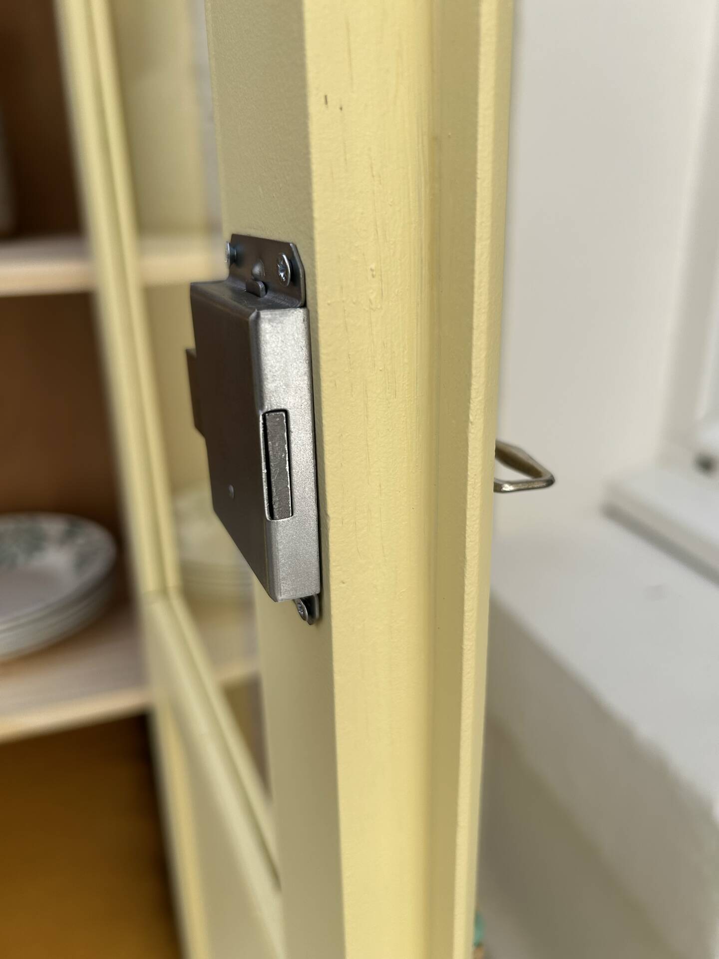 Armoire vitrée rénovée 
