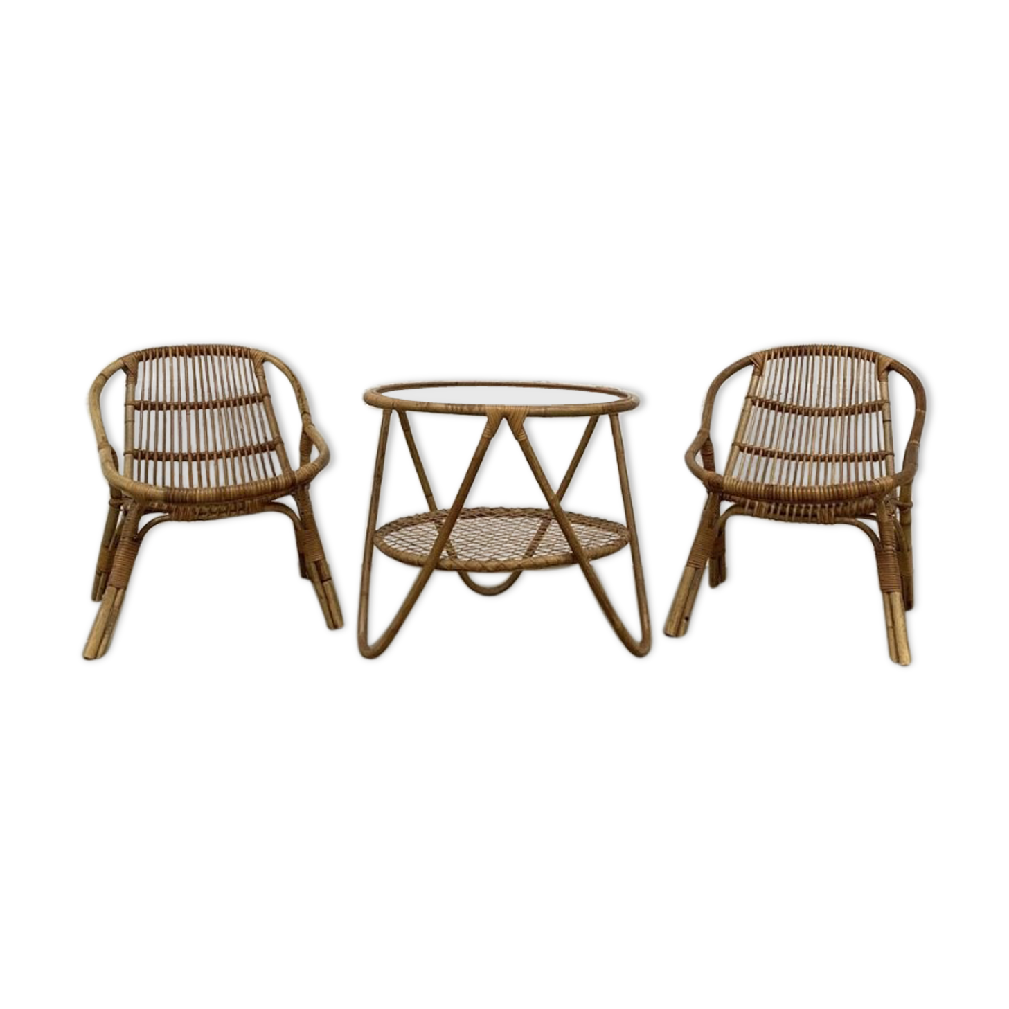 Set coffee table and rattan chairs