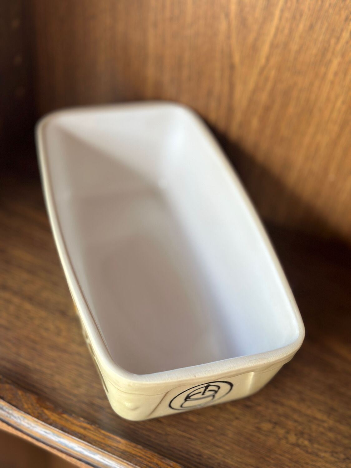 Lot 2 cake dishes