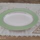 Plat ovale marli vert d'eau et frise dorée Cafés Lemaire