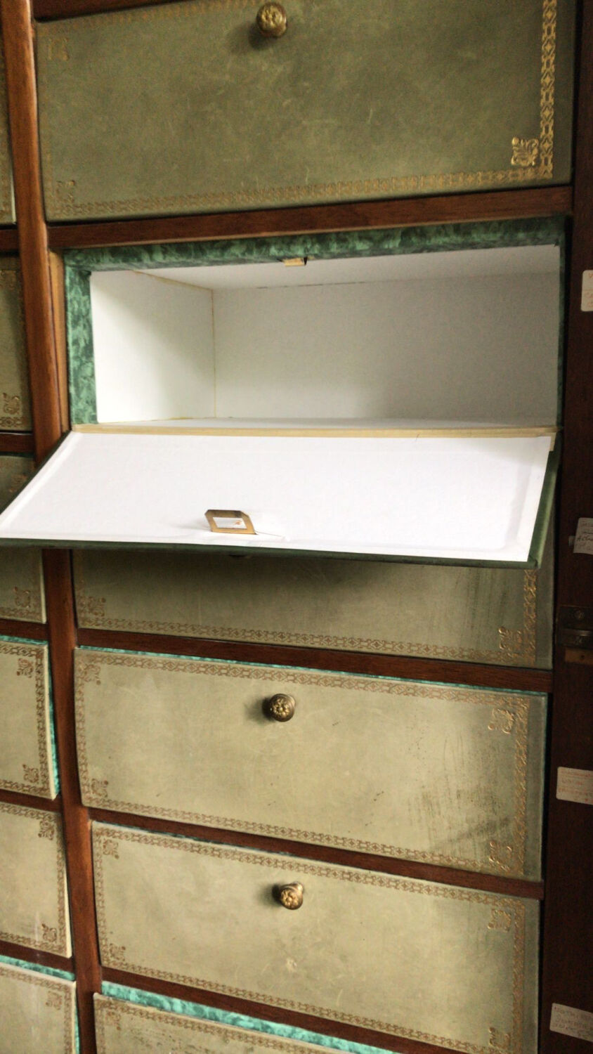 Grand Cartonnier de notaire en acajou Louis XVI compartiments