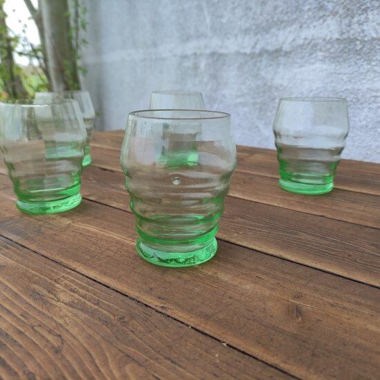 Set of 6 green glasses