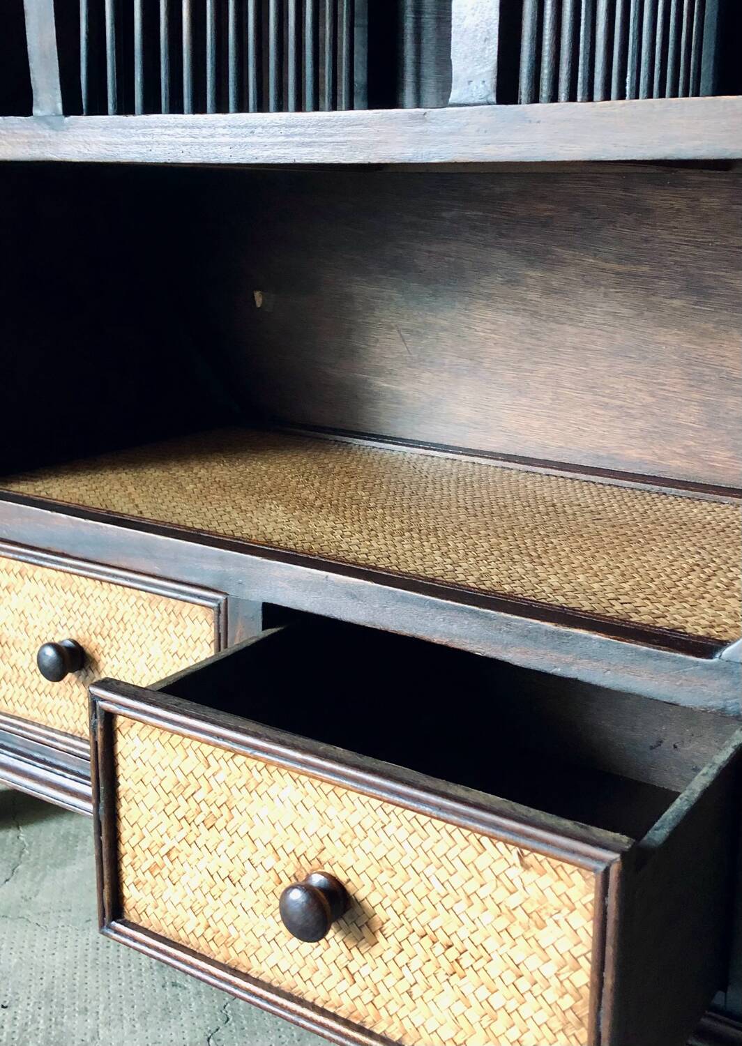 Vintage round cabinet in rattan and acacia