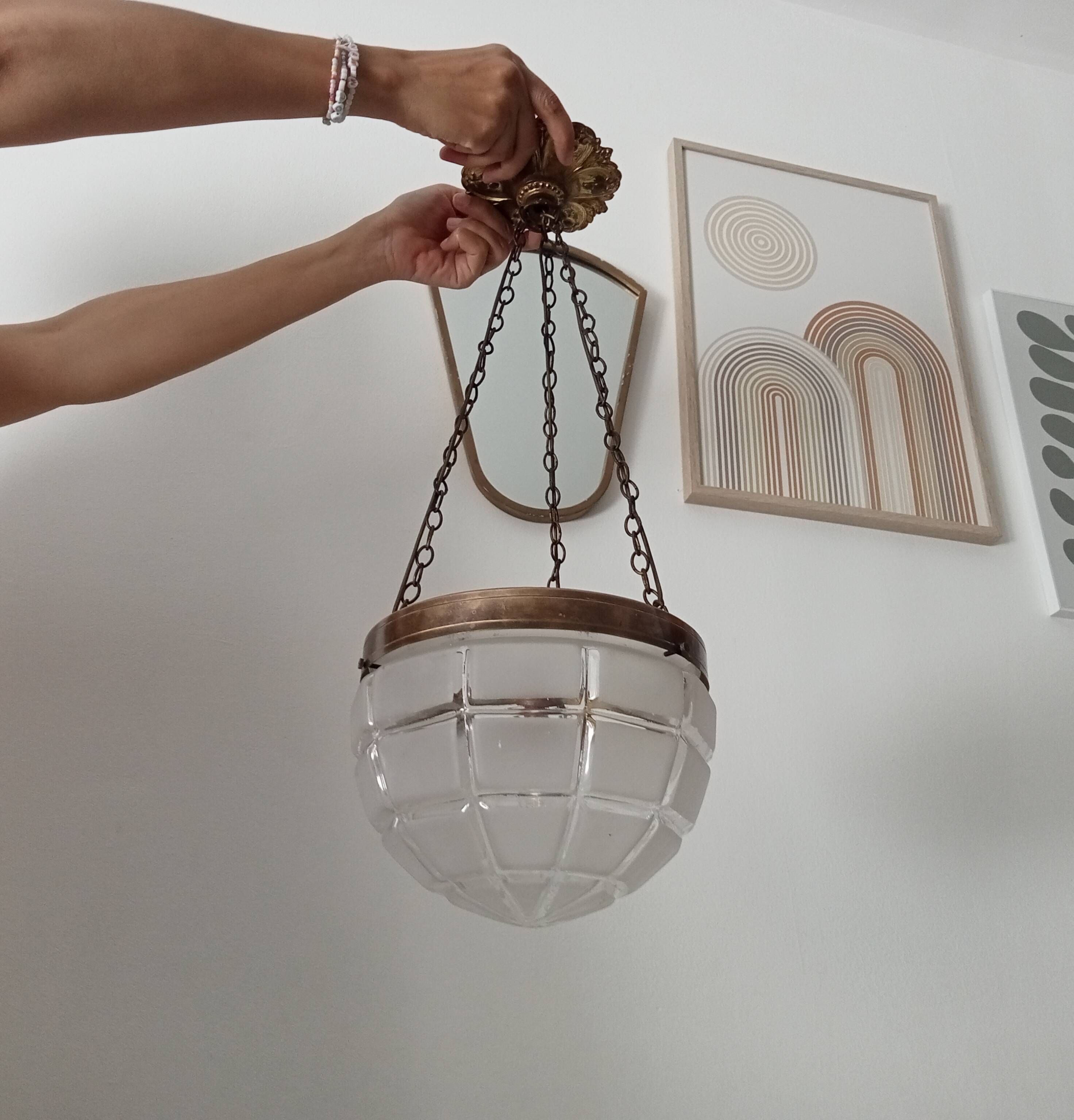 Vintage suspension light from the 1920s/1930s.