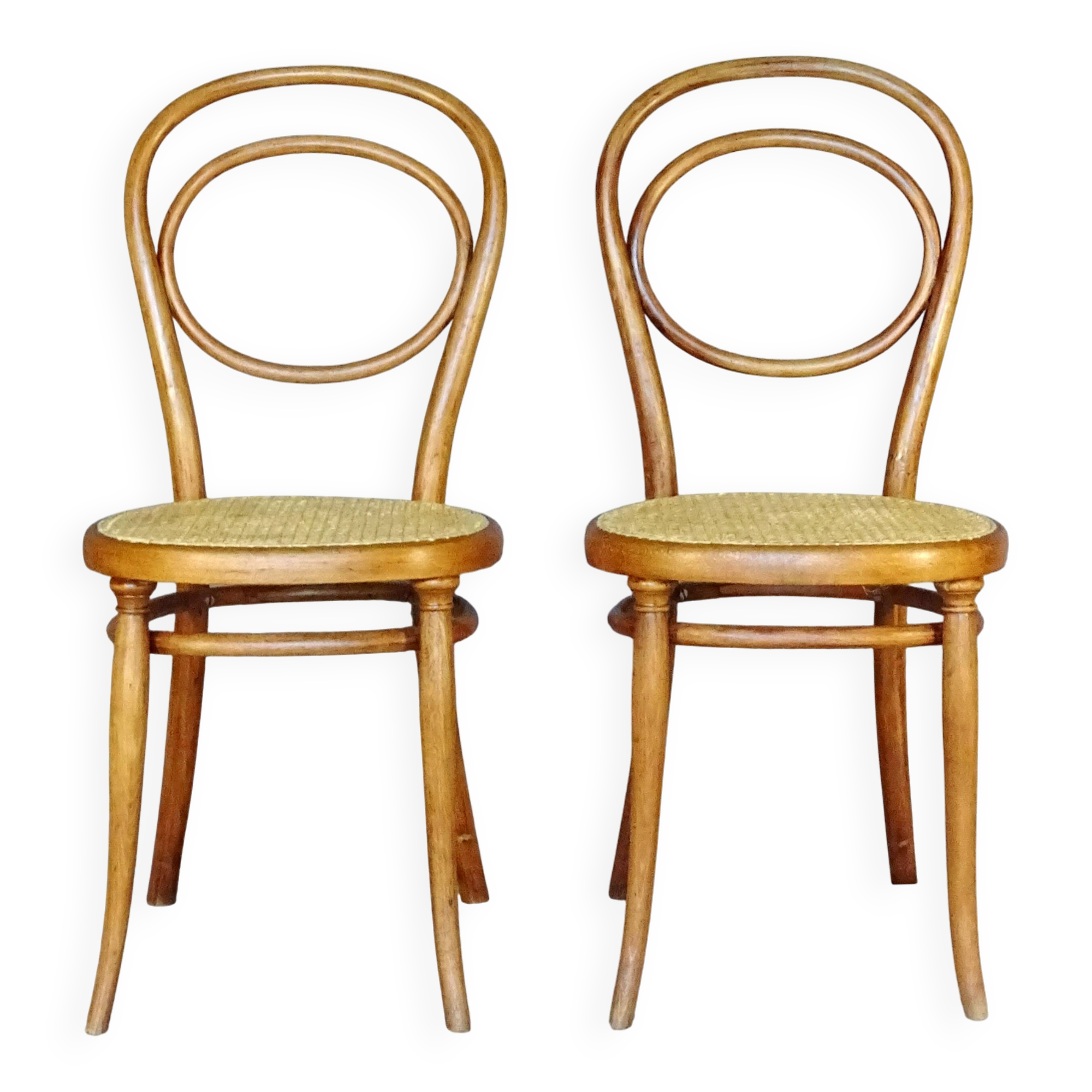 Deux chaises N°10 de Thonet 1870 noyer clair