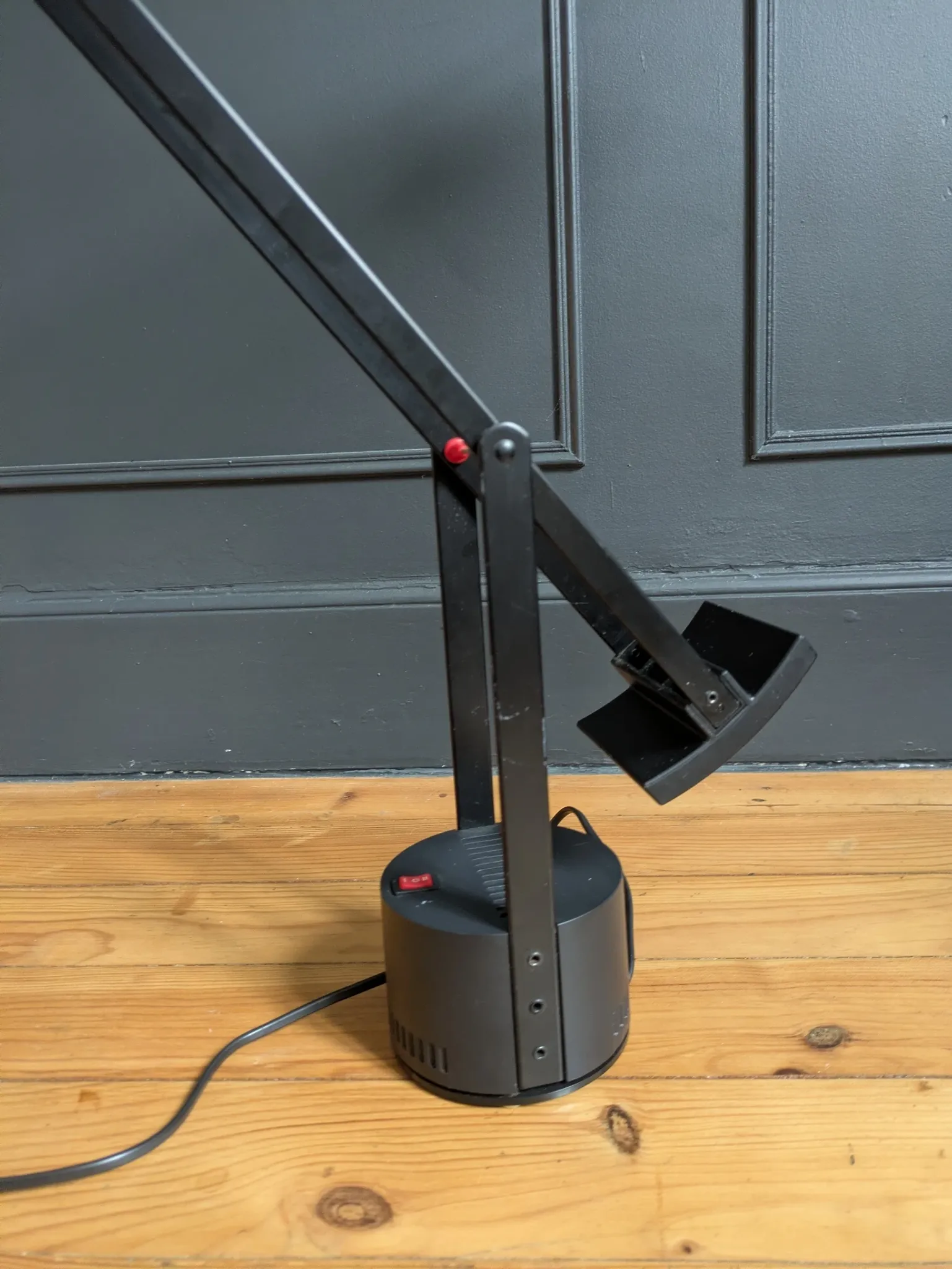 Lampe bureau 'Tizio ''Richard  Sapper pour Artemide.Edition originale
