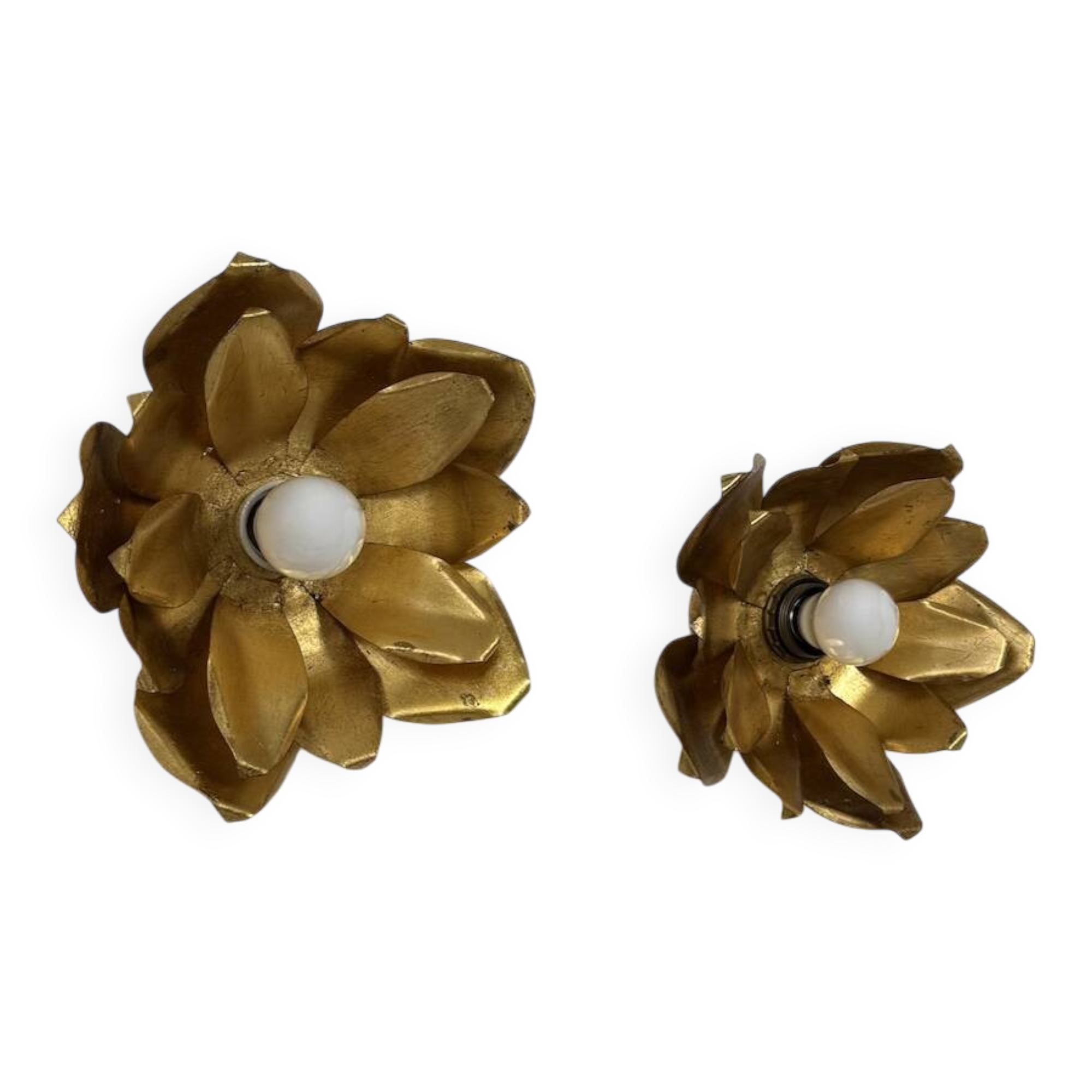 Pair of vintage flower wall lights, gilded metal, France, 1970.
