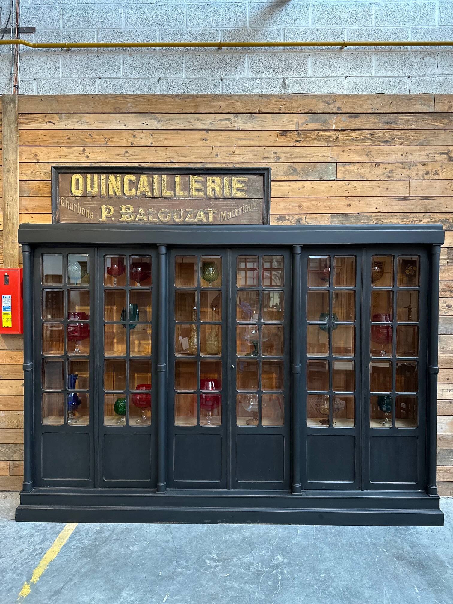 Immense vitrine de magasin début XXème