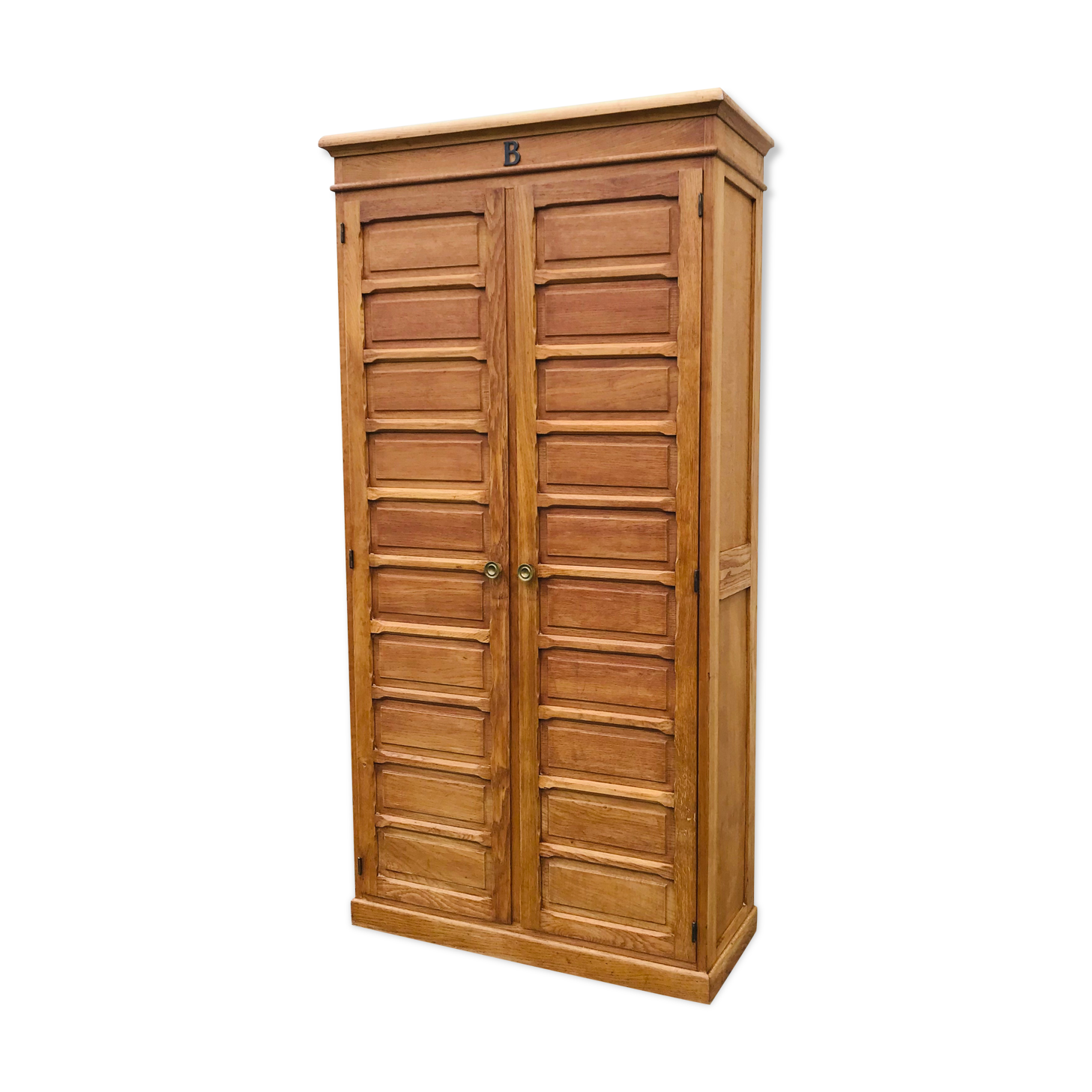 Vintage light oak vessel 1940