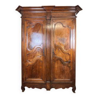Magnificent Louis XV period wardrobe in solid walnut circa 1750