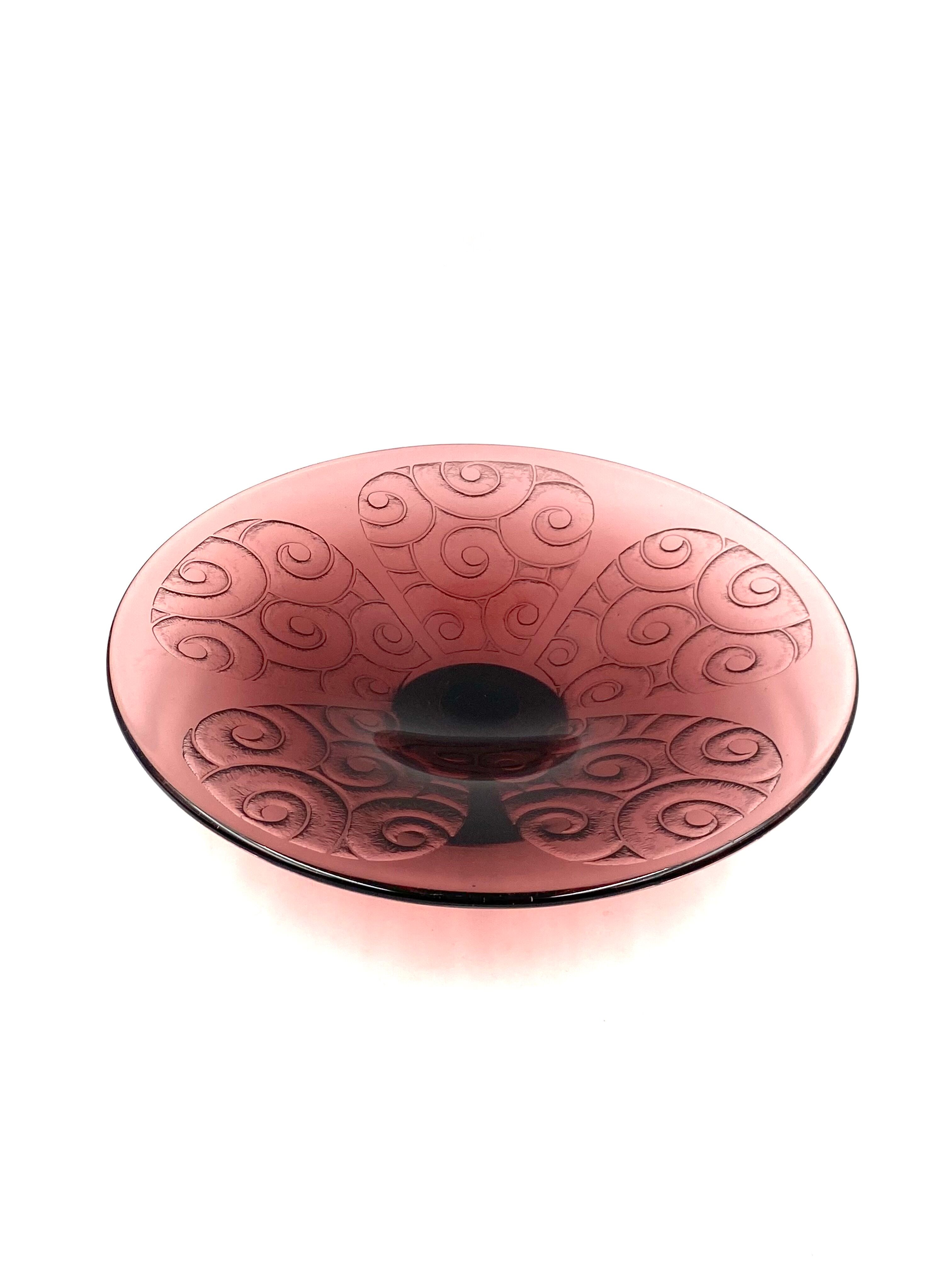 Art deco violet glass centerpiece, Le Verre Francais, Charles Schneider, France, 1930s