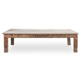 Table basse en bois patiné