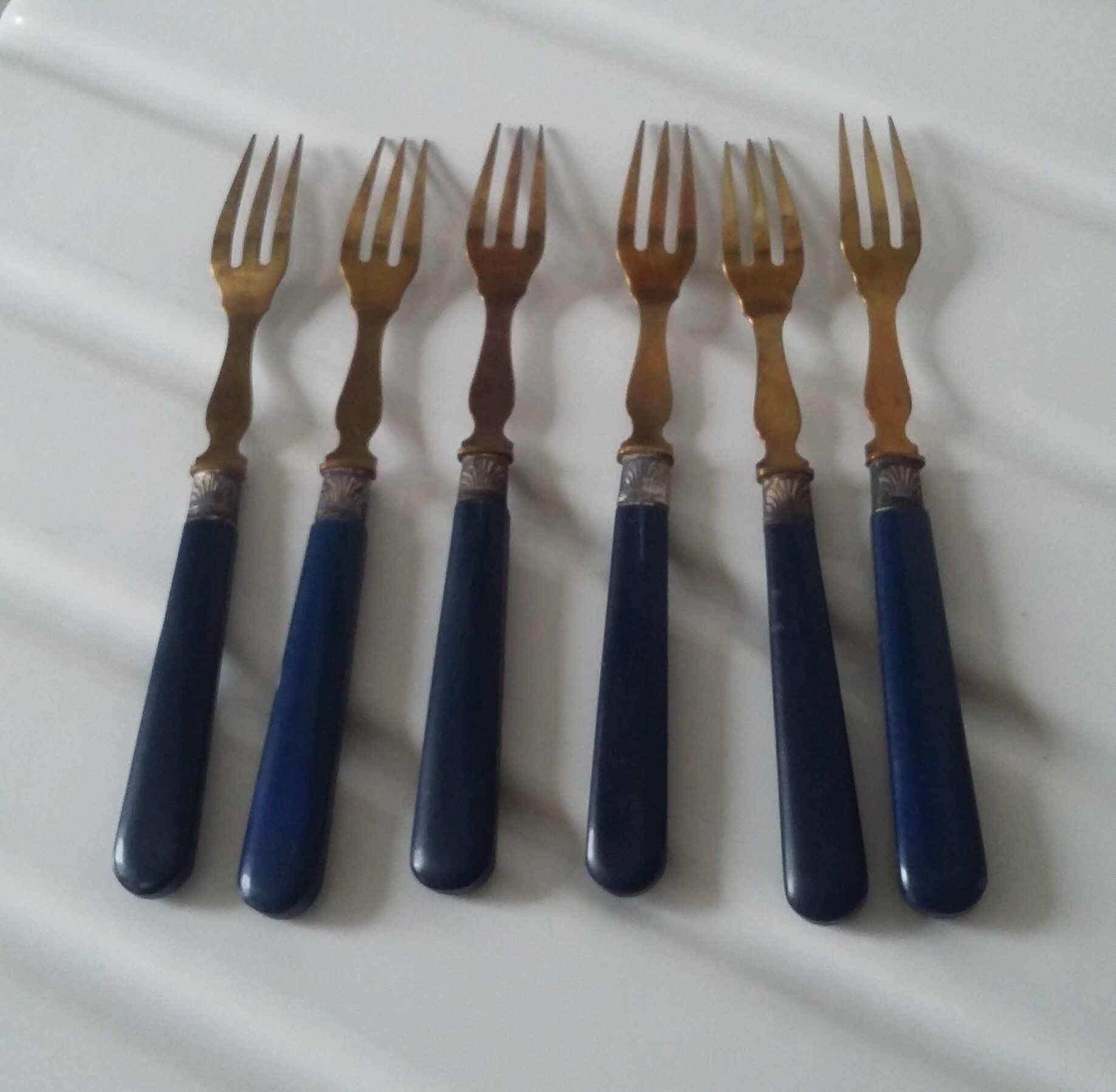 Lot de 6 fourchettes à dessert anciennes