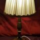 Pied de lampe a poser en laiton