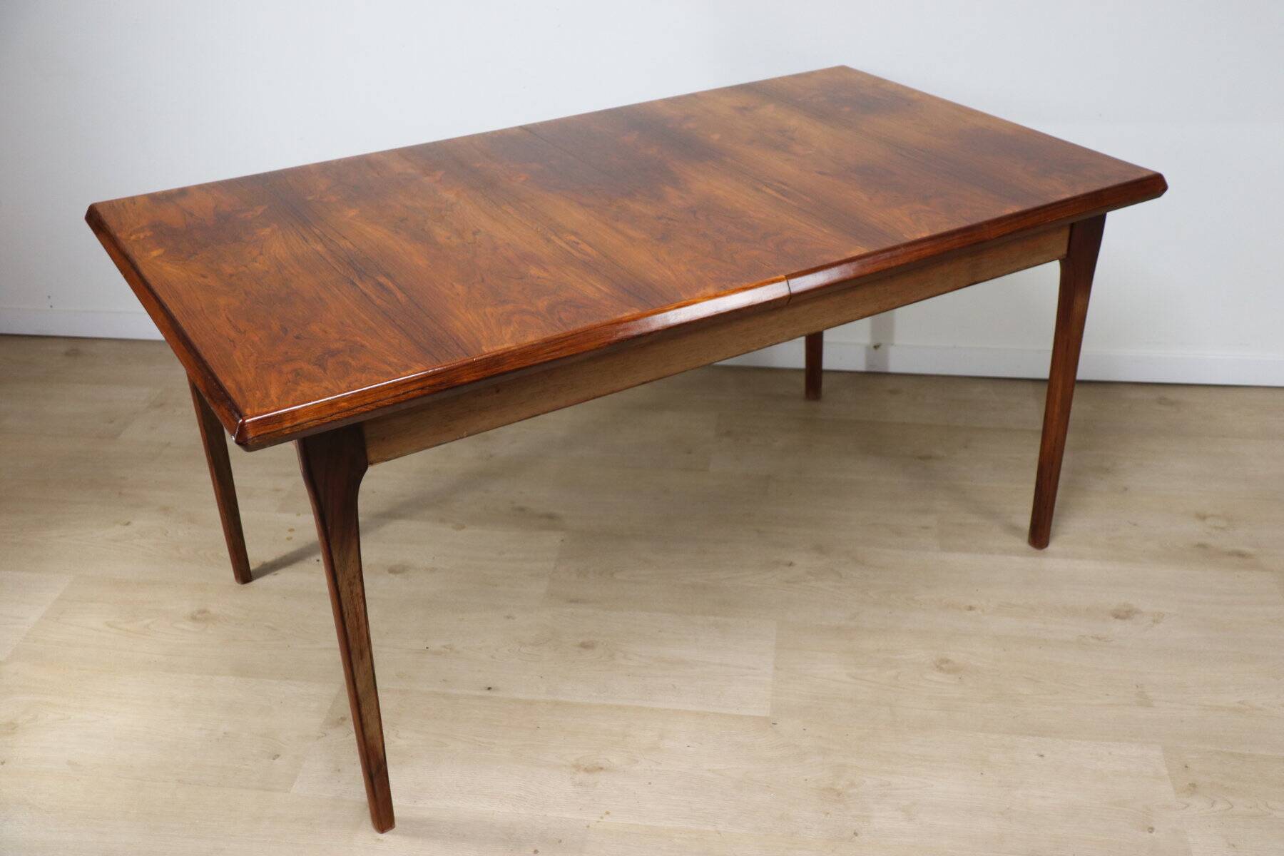 Scandinavian extendable rosewood dining table, 1960s