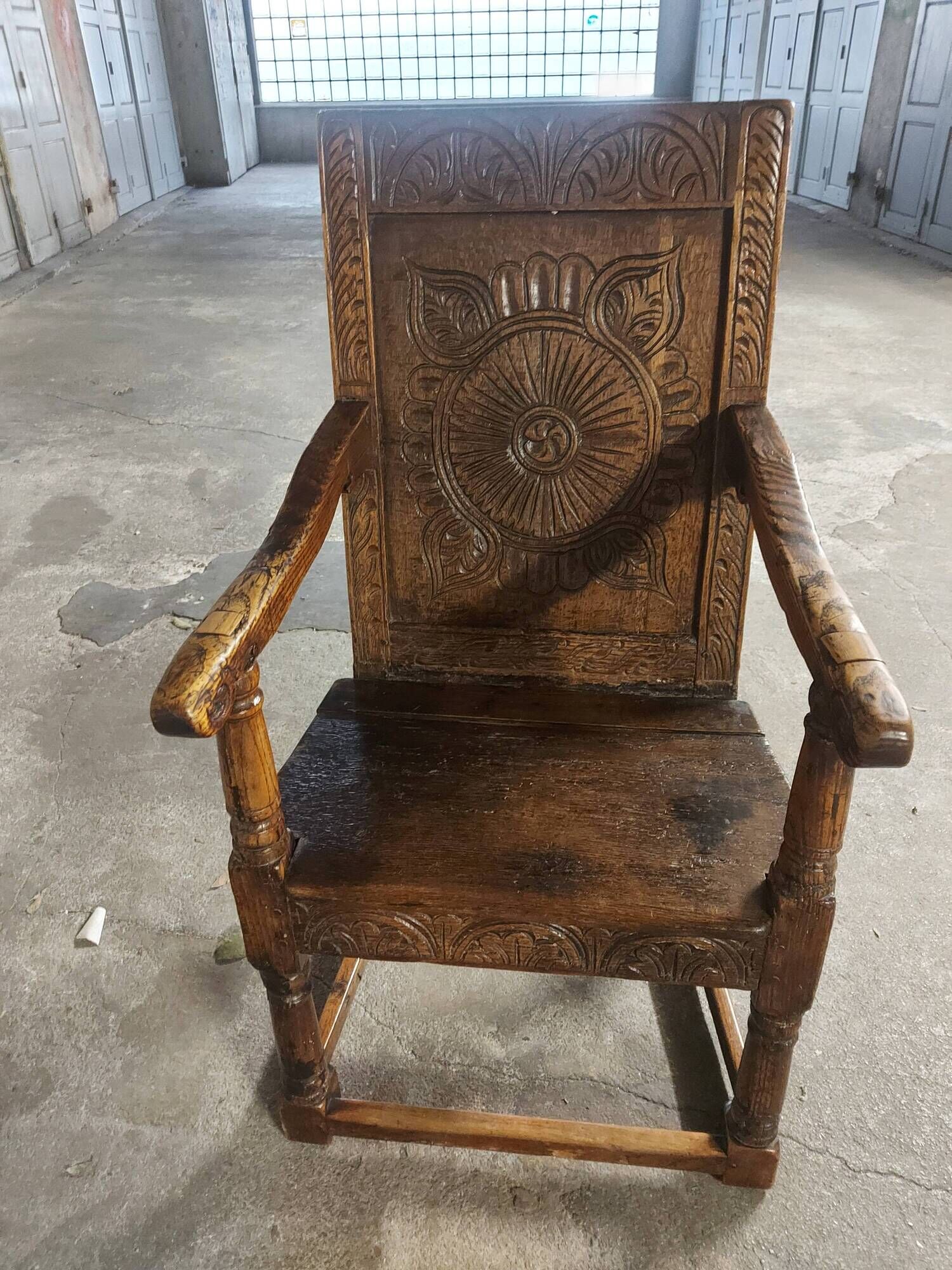 English armchair, epoque XVll