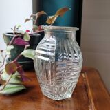 Vase à bulbe strié