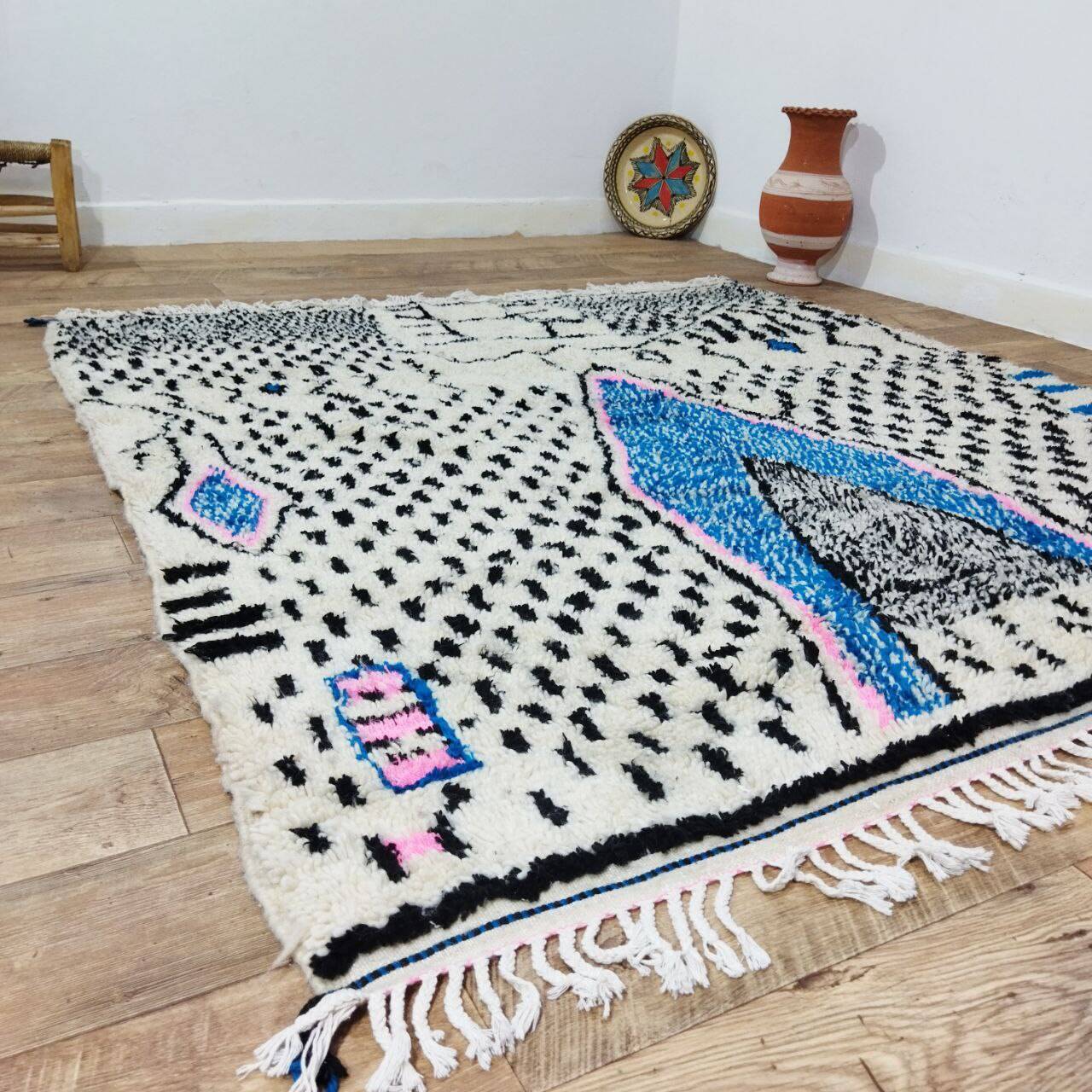 Handmade wool Berber rug 200 X 188 CM