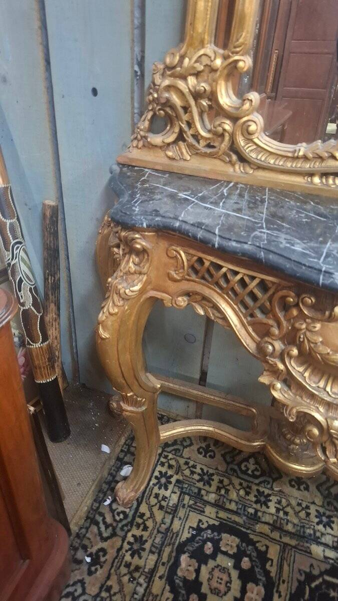 Mirror and console set in Louis XV style.