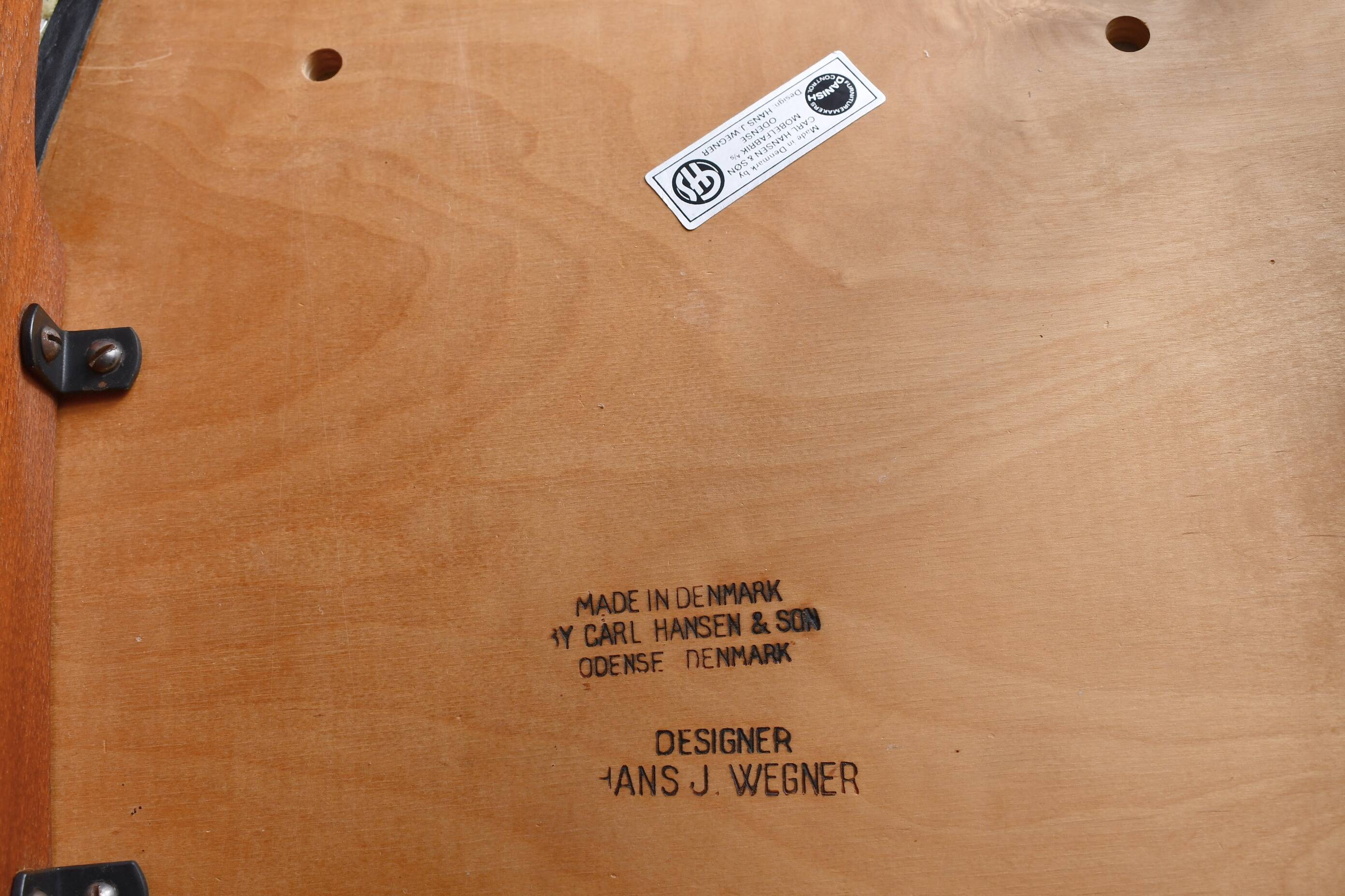 Hans Wegner dining chairs x4. Carl Hansen, Denmark. 1962