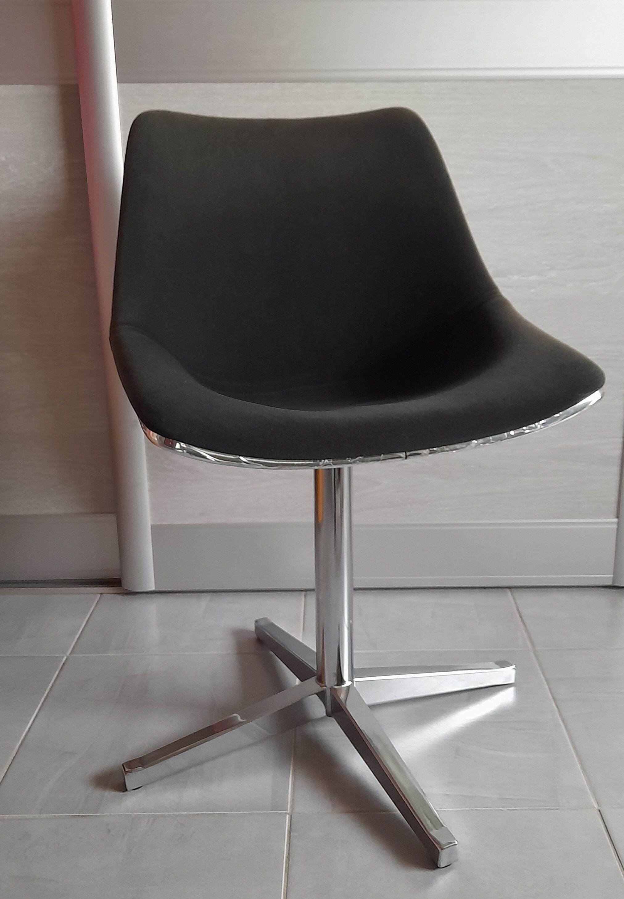 Chair L202 Roland Sweitzer 1970