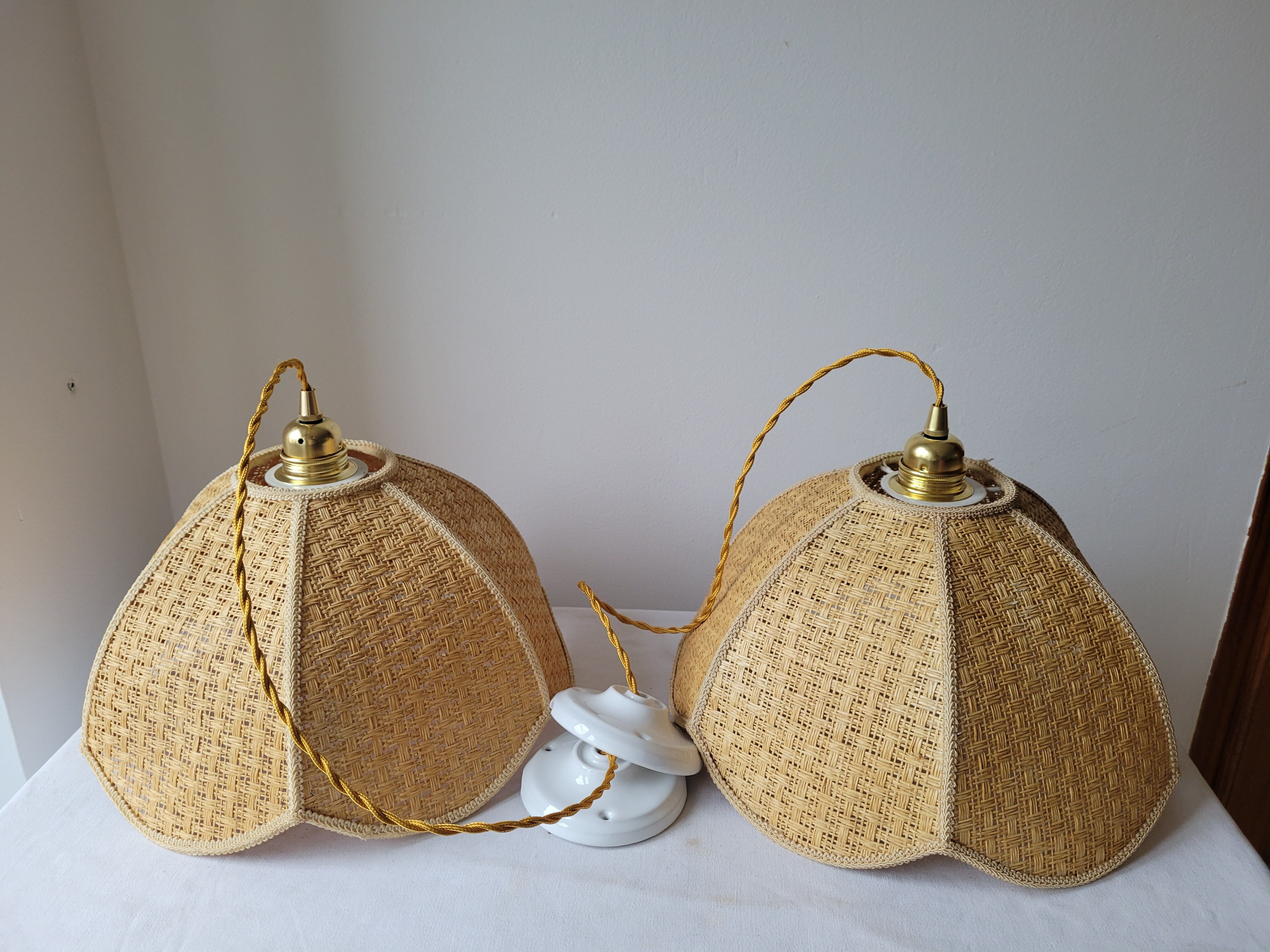 Duo of suspensions in rabane