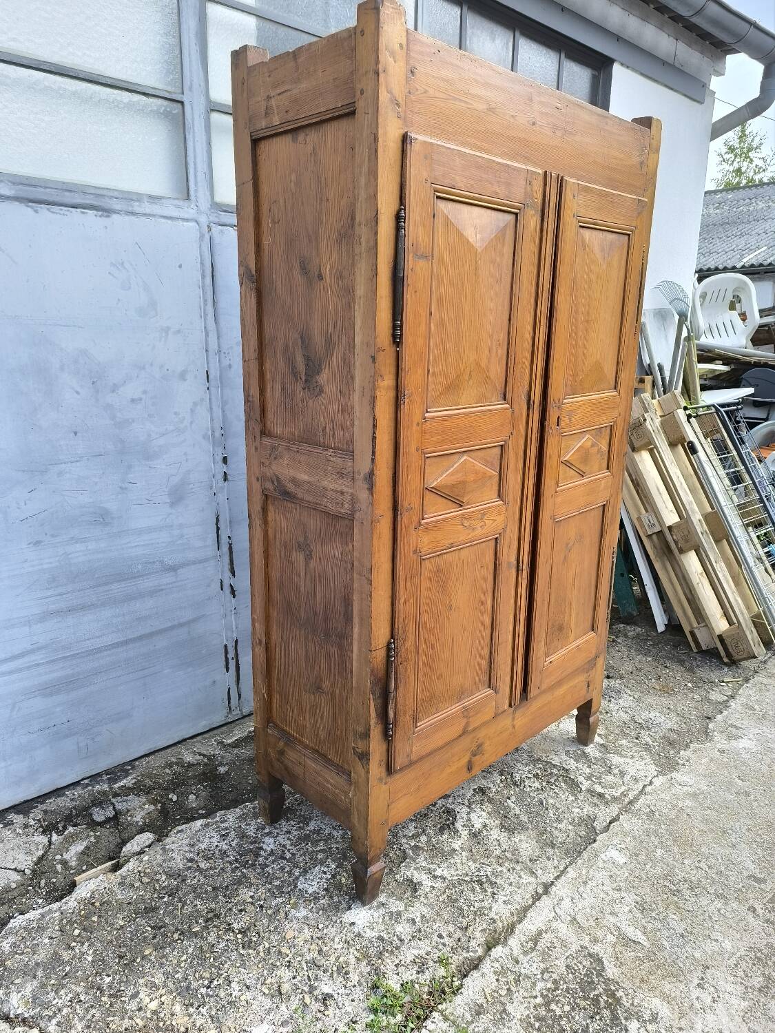 Armoire de ferme rustique en chêne et sapin