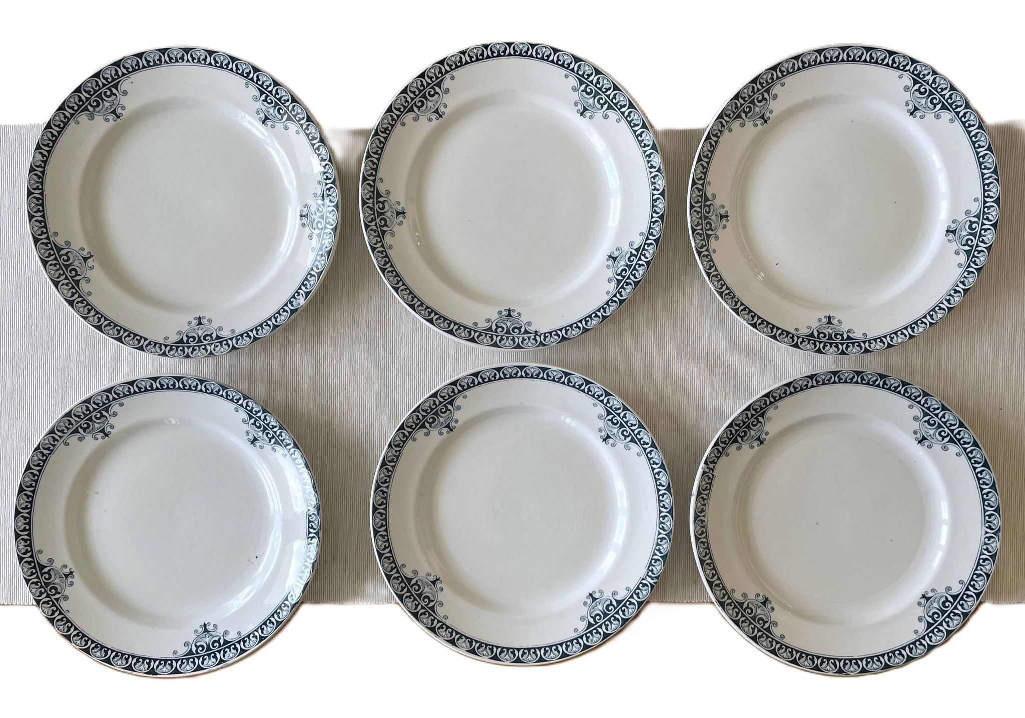 6 antique dessert plates in Saint-Amand earthenware (Nord)