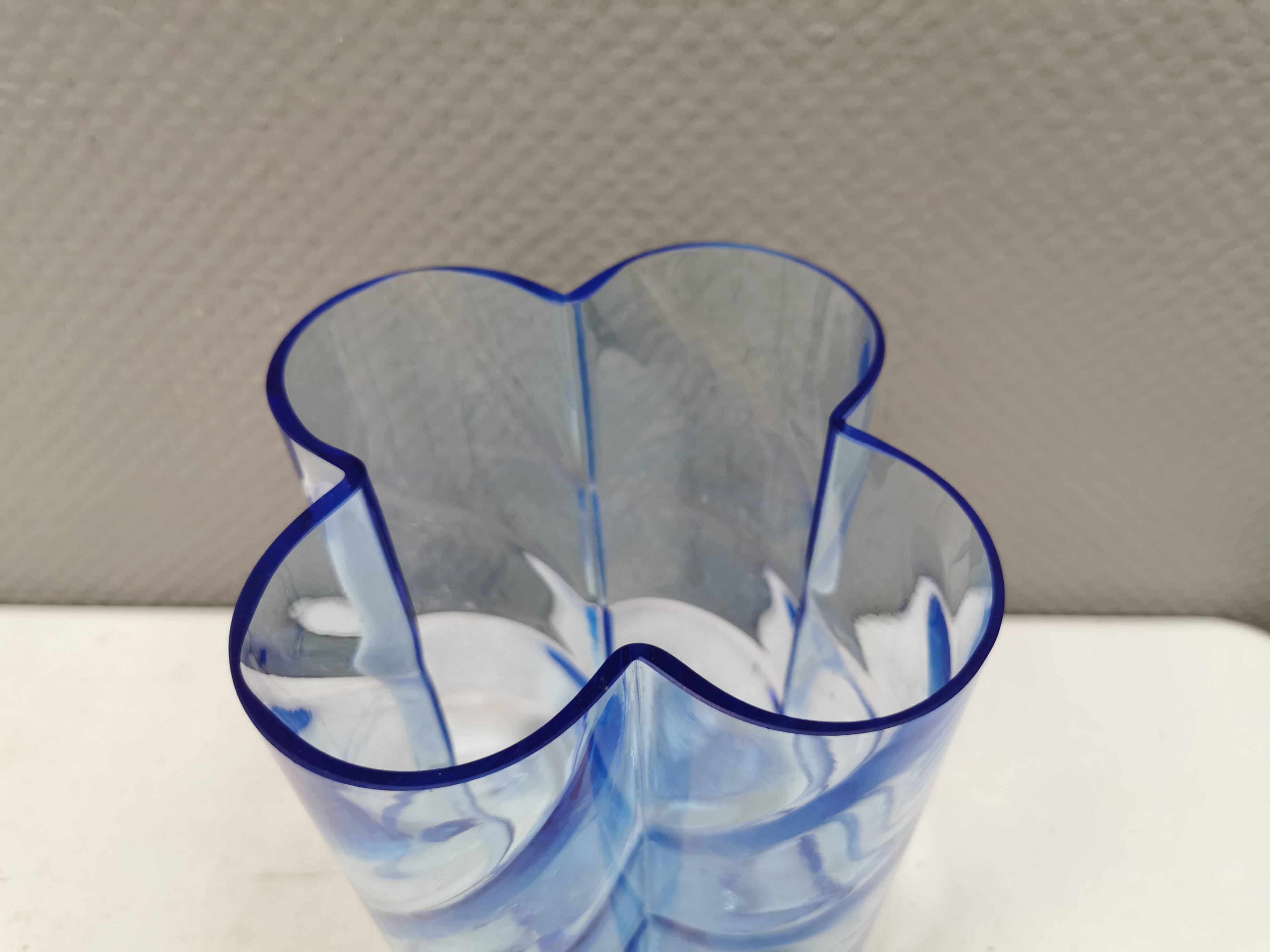 Grand vase en verre d'Anna Ehrner pour Kosta Boda Suède, années 1980.