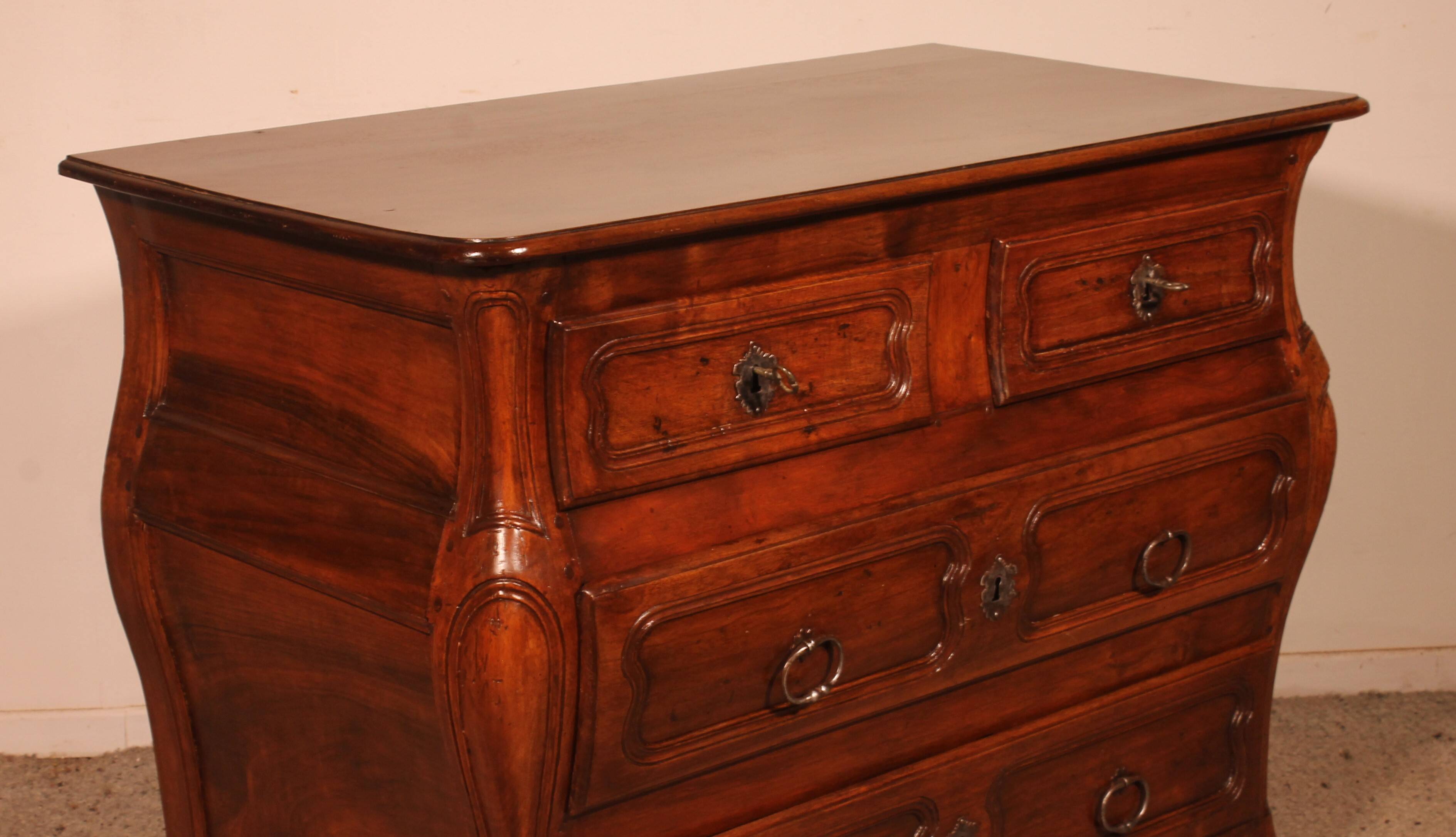 Small Walnut Tomb Chest of Drawers - 18th Century