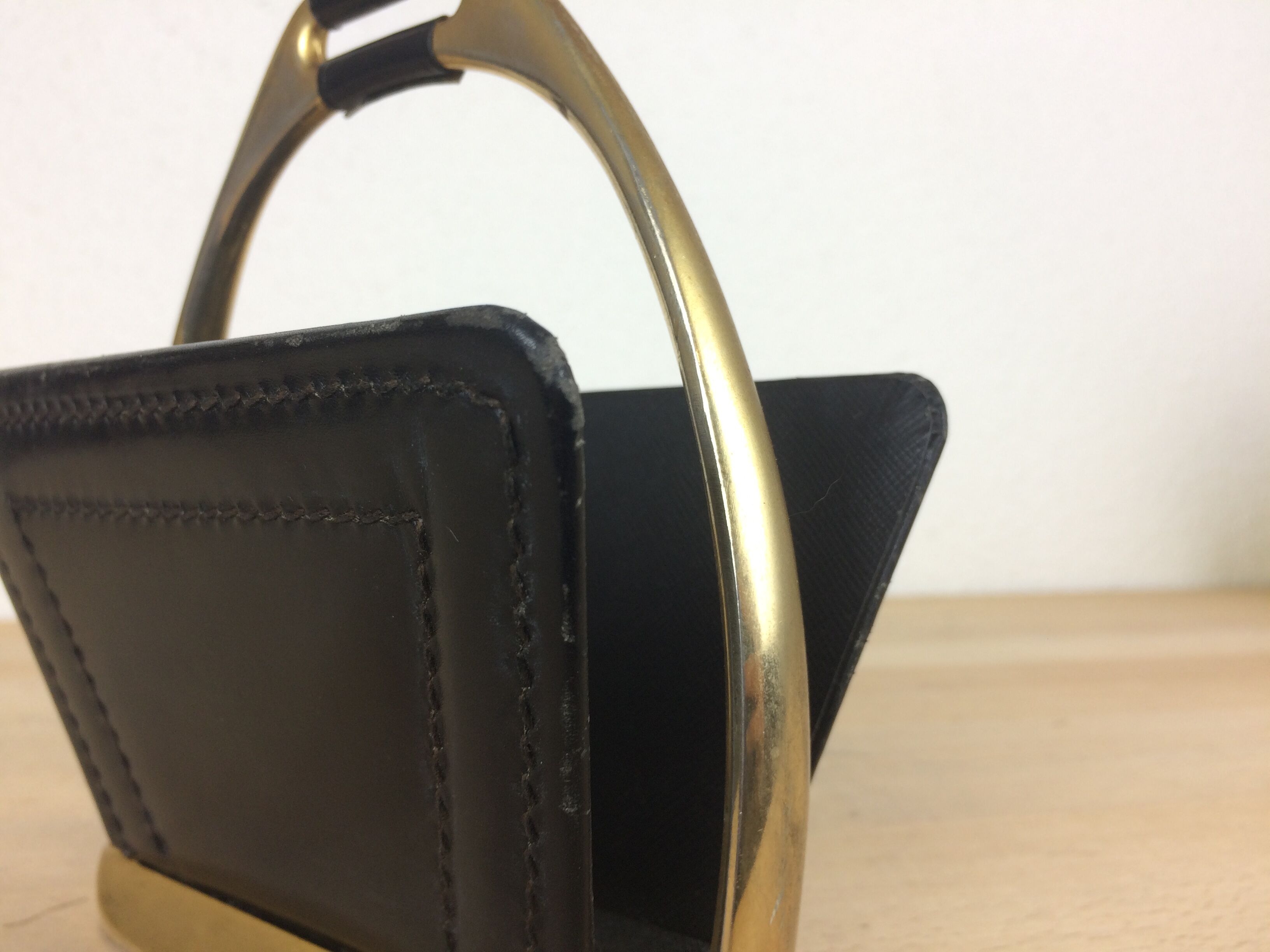 Longchamp letter holder in black leather and gold metal, 50s