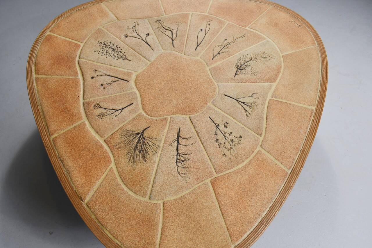 Table basse en céramique. Millésime - Années 60