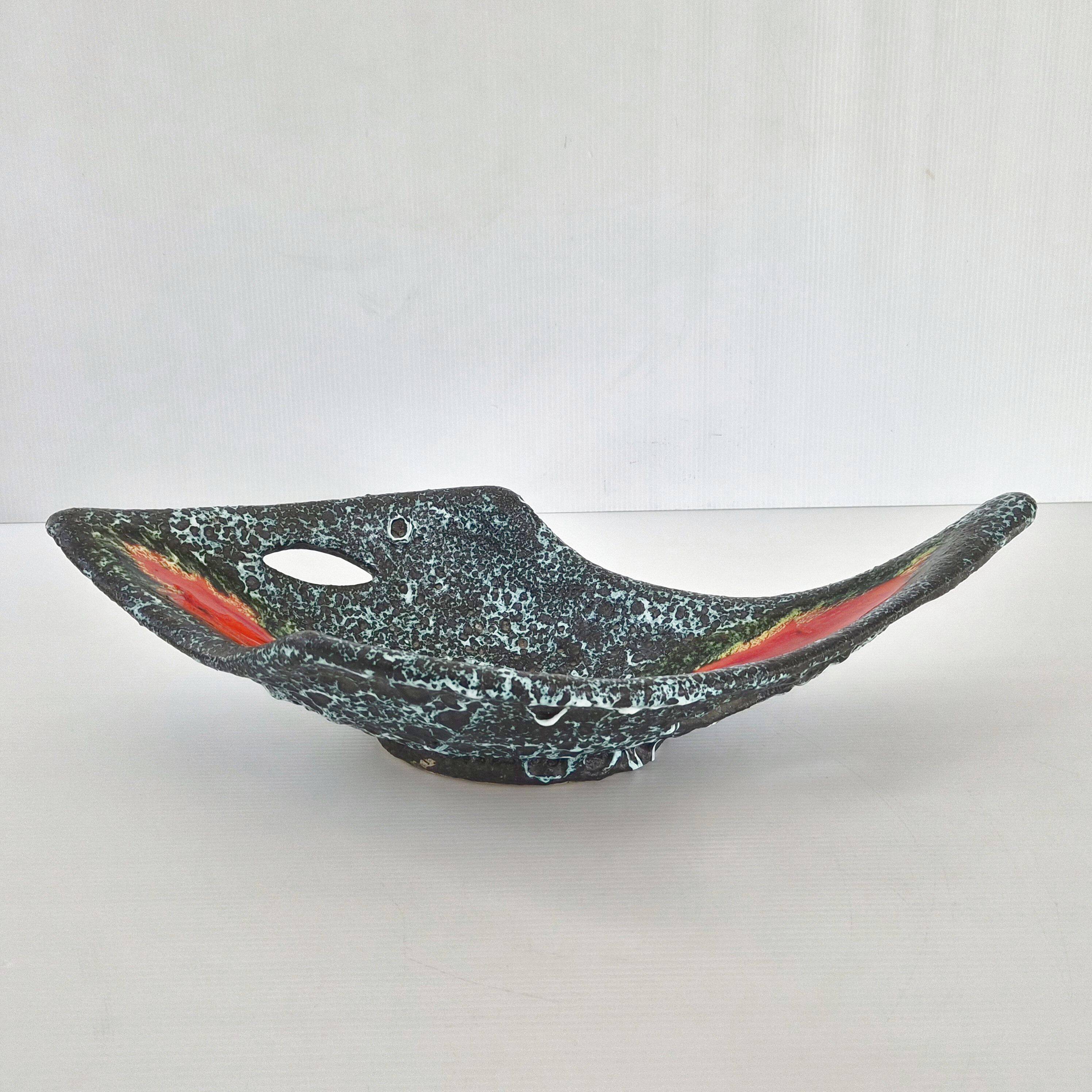 Vintage 1960s fruit bowl, ceramic Fat Lava, signed Vallauris.
