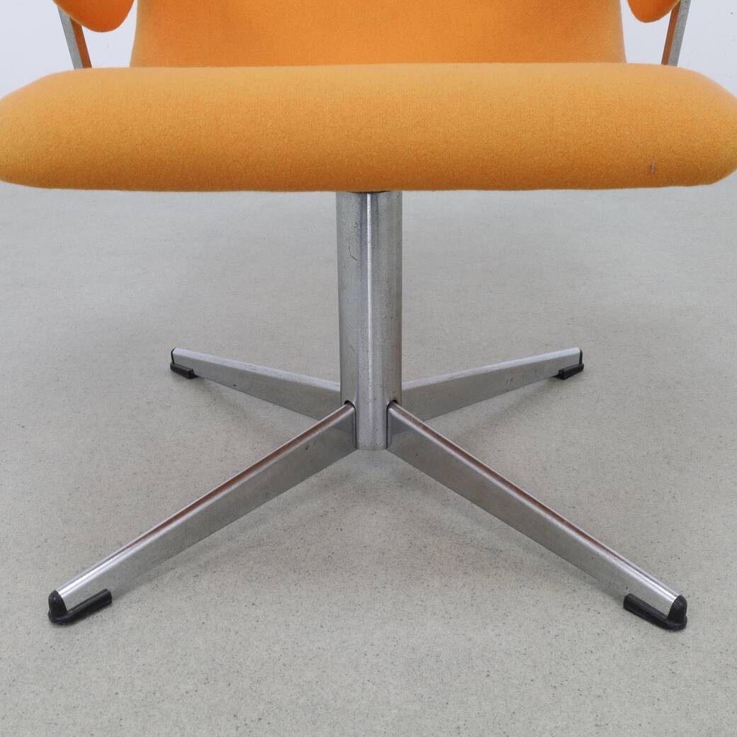 Fauteuil lounge vintage pivotant chromé 1960