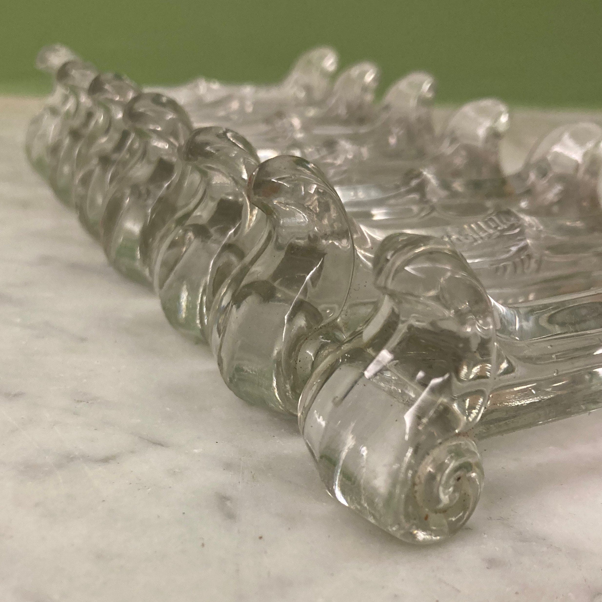 Portieux set of 7 moulded crystal knife rests from the early 20th century.