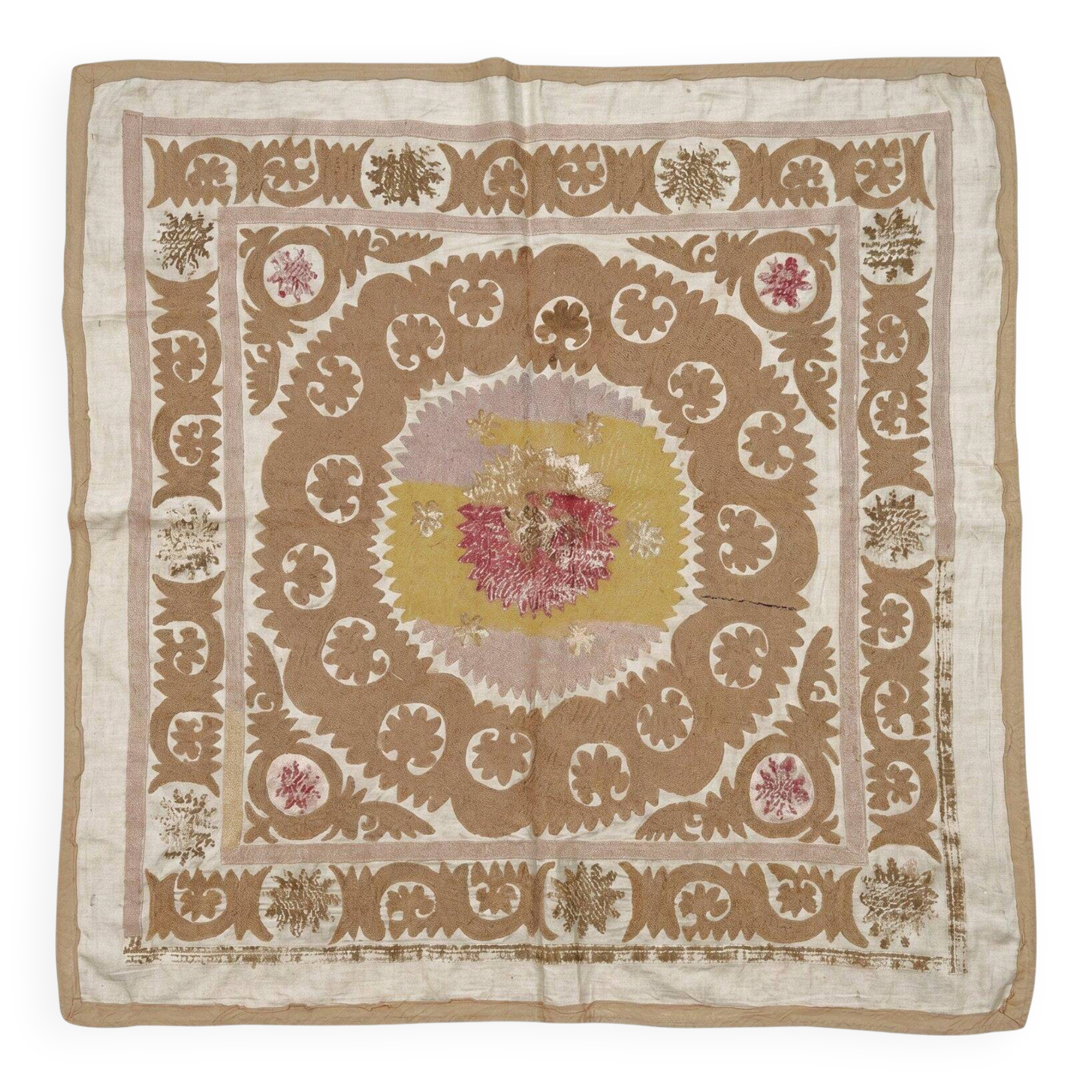 Nappe brodée à la main vintage 123x125 cm