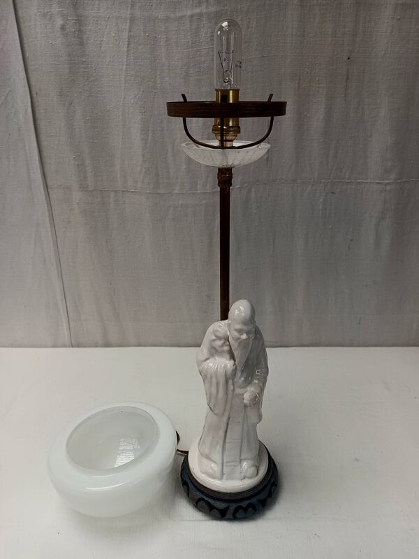 lampe ancienne porcelaine blanche opaline personnage SHOU 51 cm