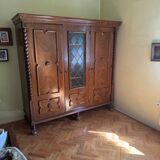 Armoire en chêne de style espagnol, début du XXe siècle