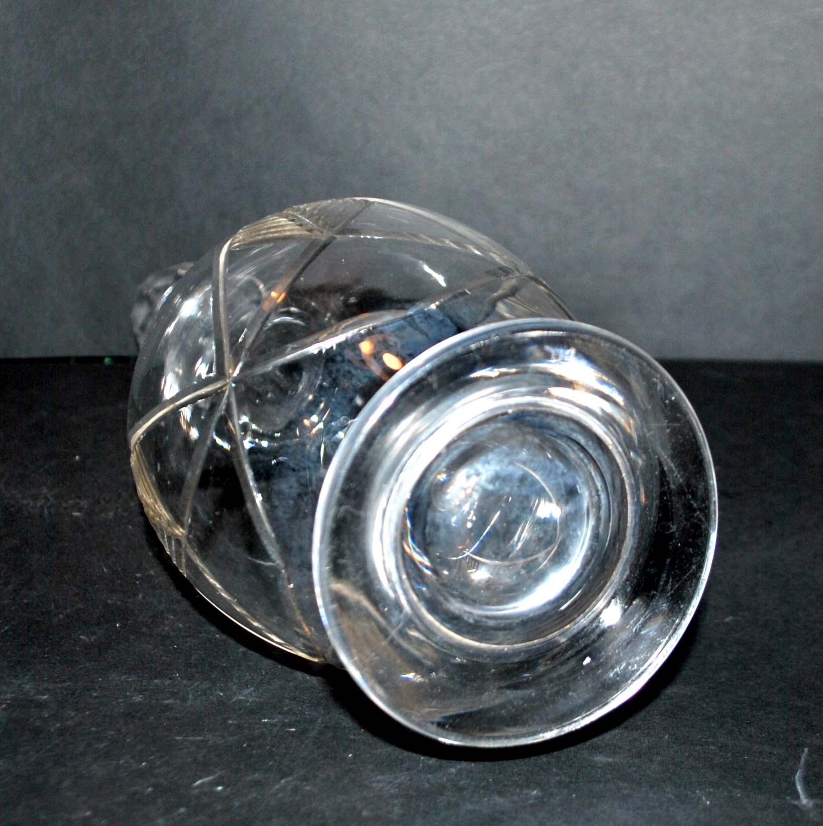 Baccarat crystal decanter aswan art deco model 1930 cut feather sheets