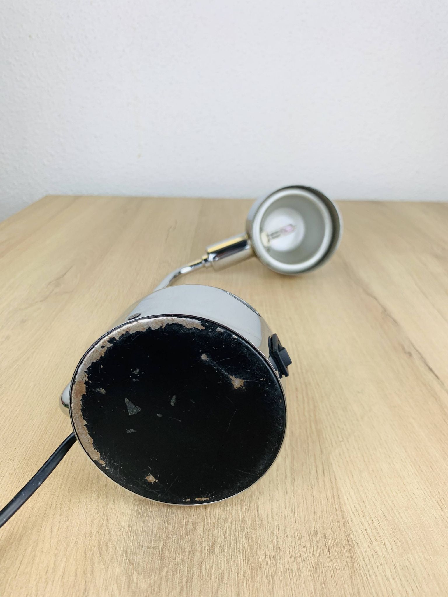 Lampe de bureau orientable chrome années 70