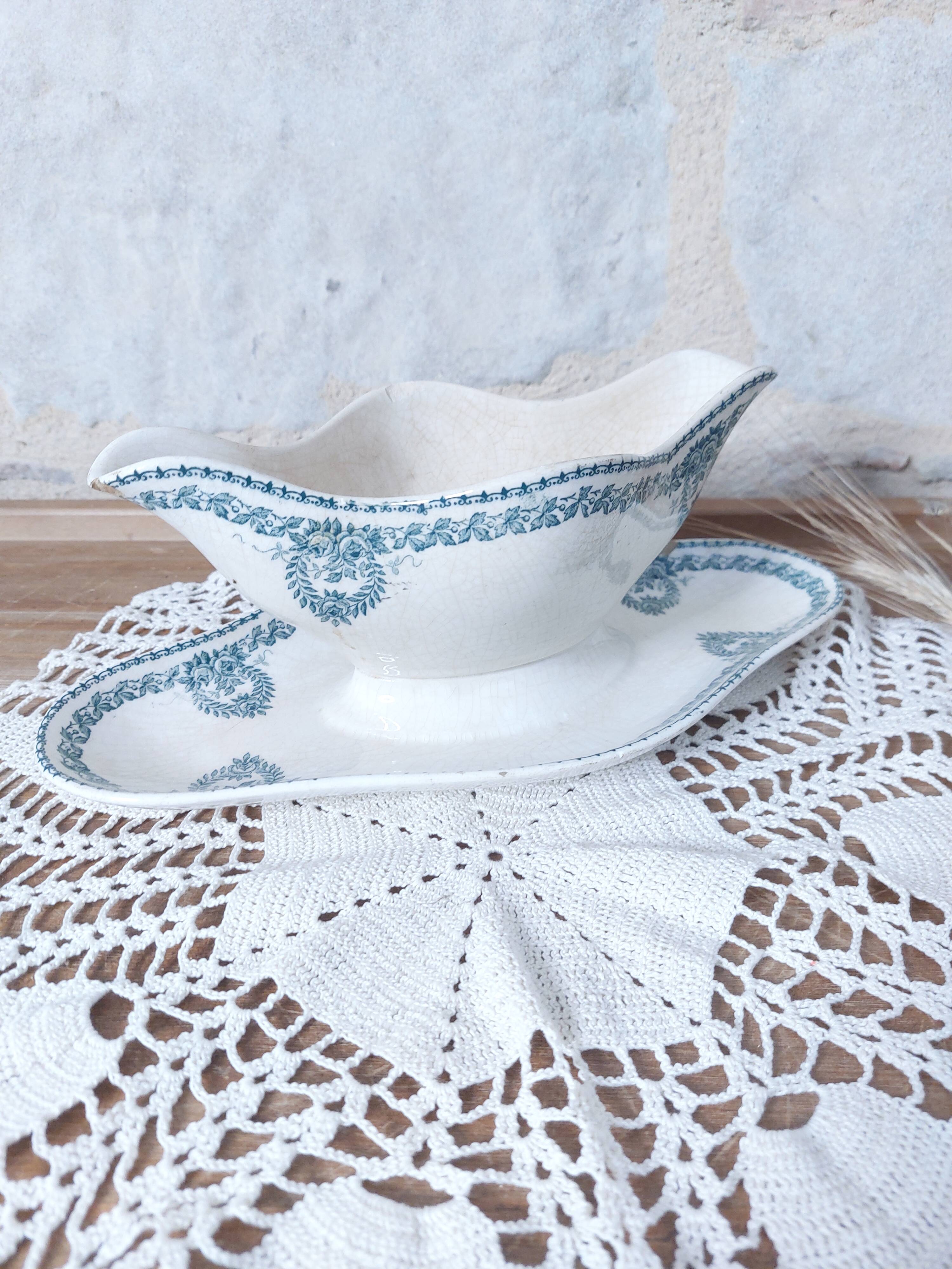 Rare and very pretty old Longwy St Cyr SFNGR sauce boat, France