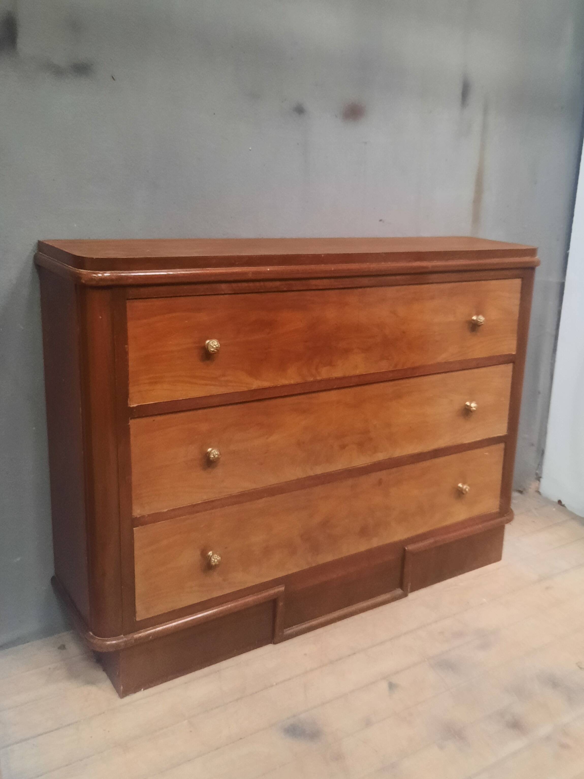Commode en plaquage  des années 1930