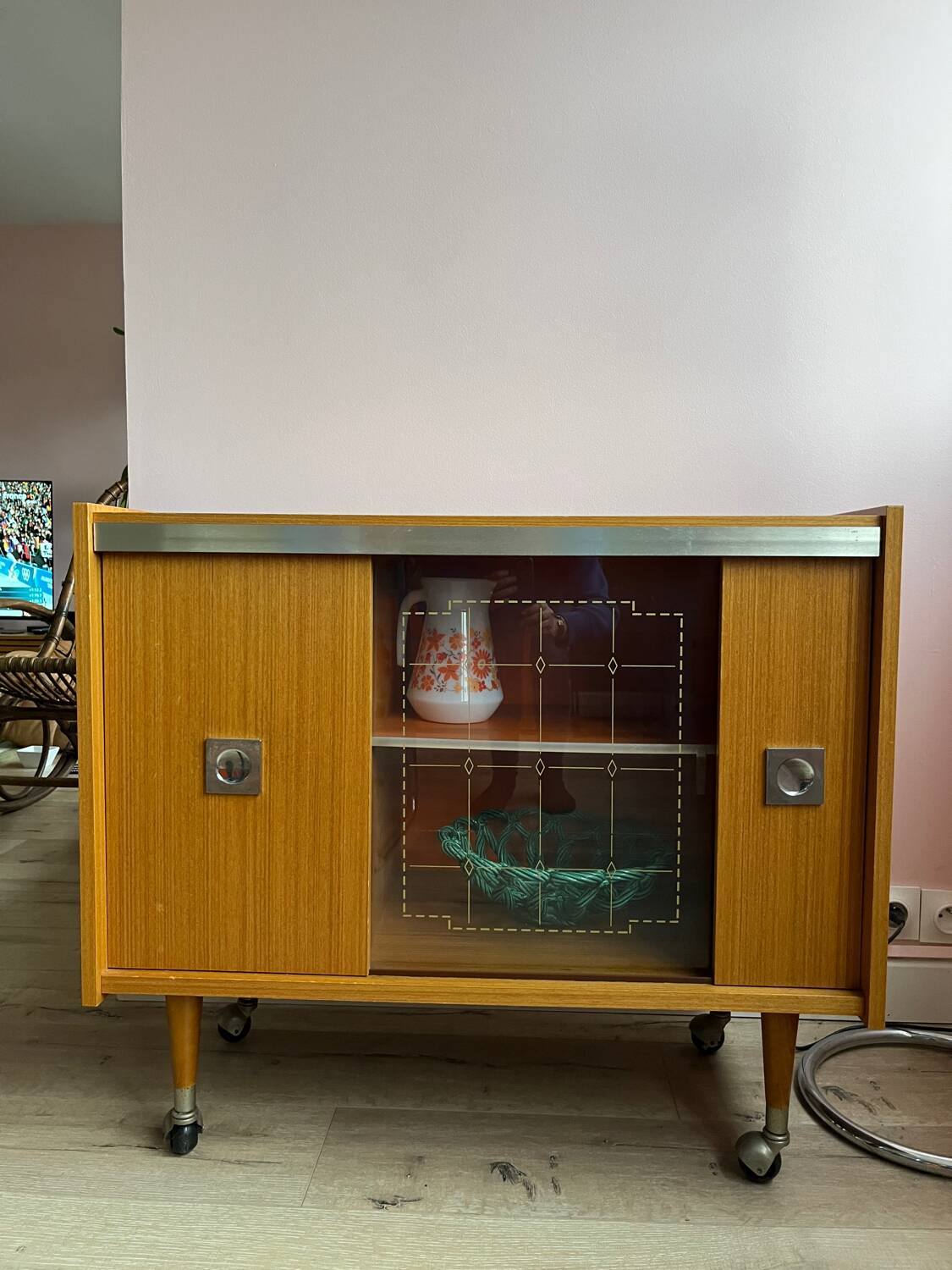 Vintage 1960s bar cabinet, Scandinavian style, on wheels.