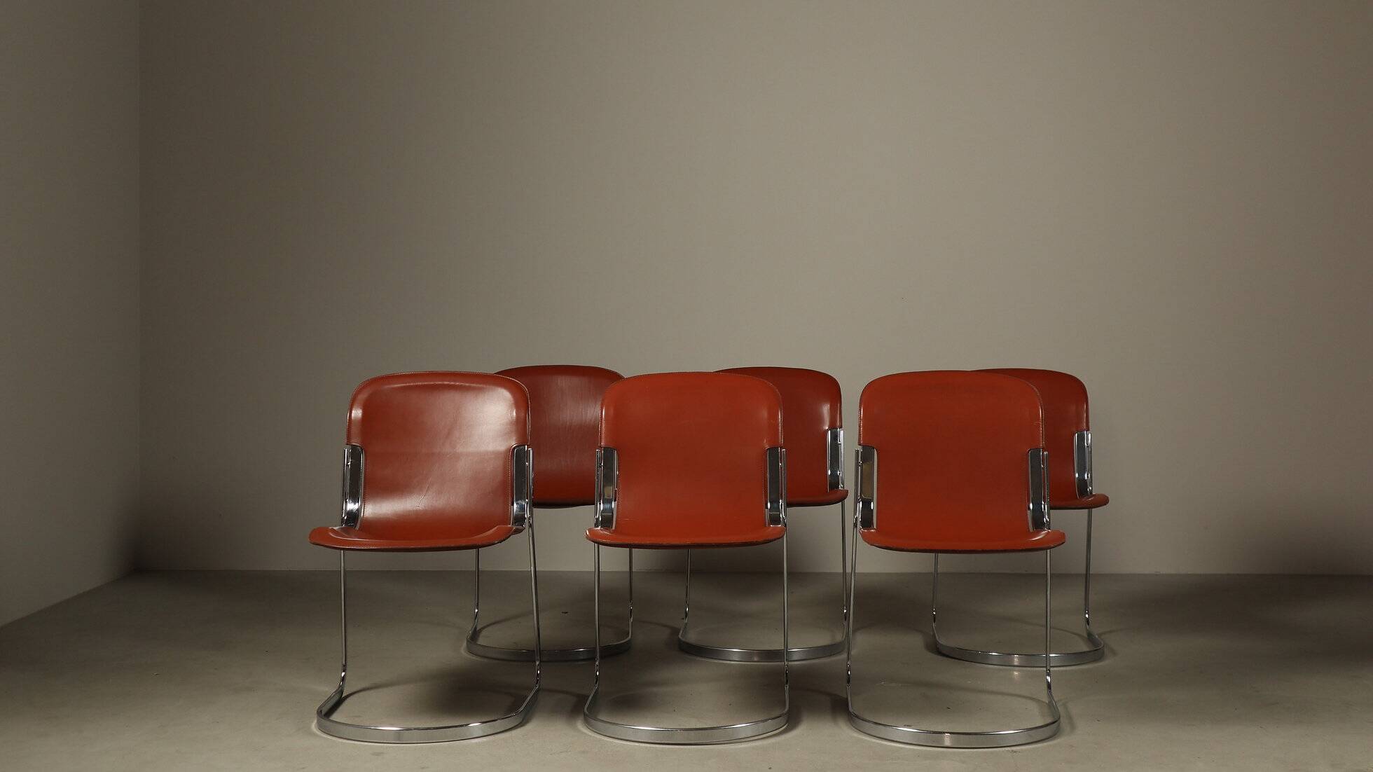 Ensemble de six chaises de salle à manger en cuir à structure cantilever par Willy Rizzo pour Cidue, années 1970.