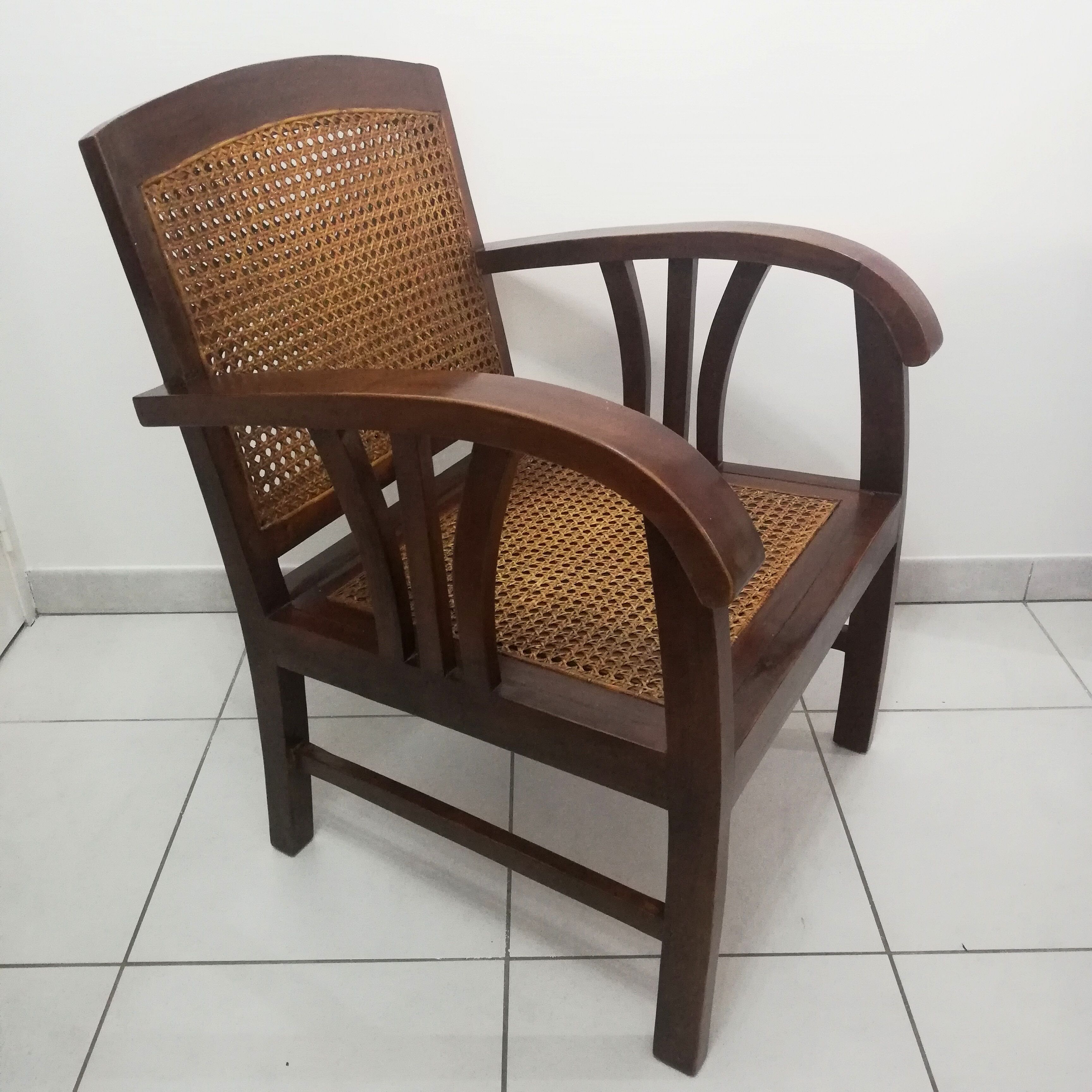 Fauteuil colonial en acajou et cannage