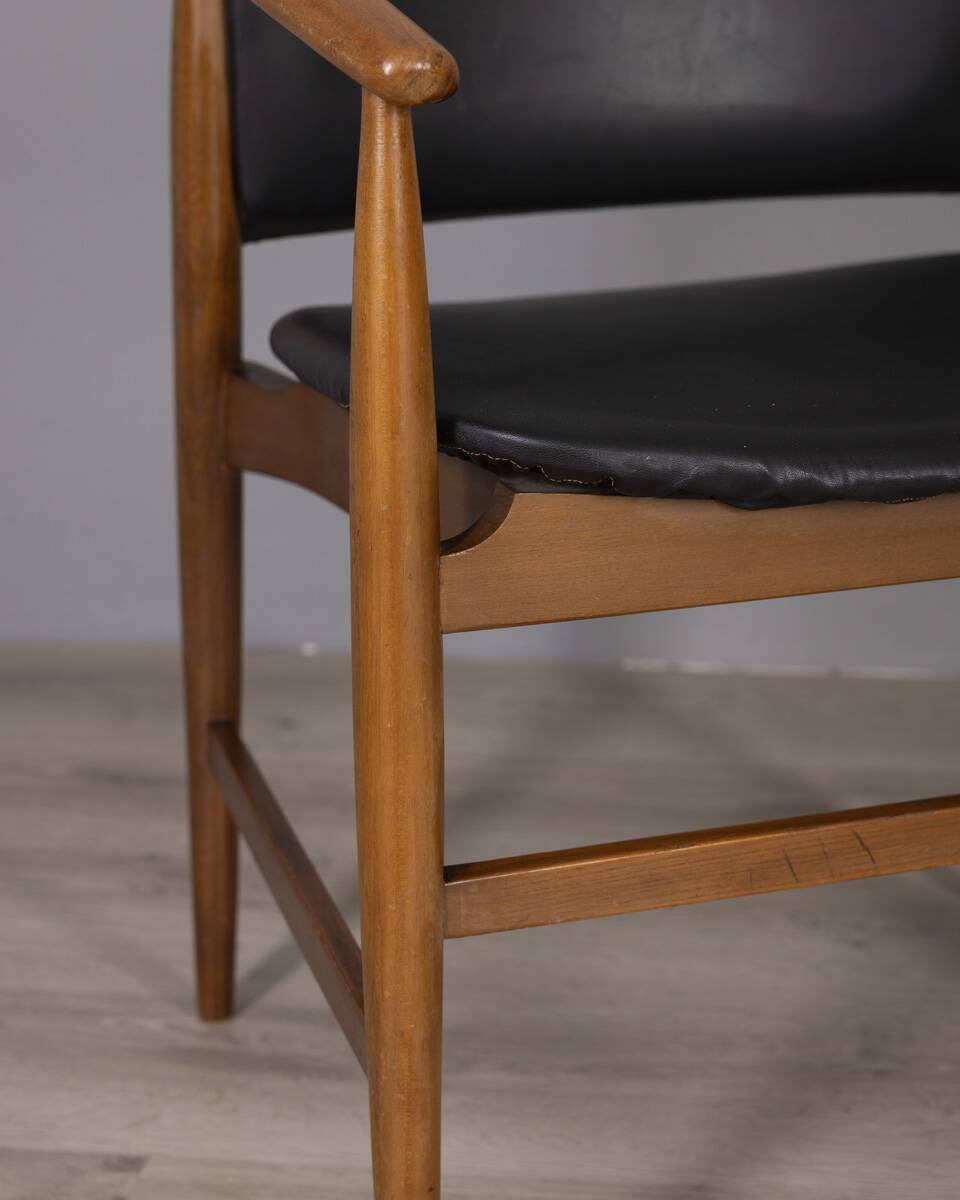Ensemble de 4 chaises vintage en bois et cuir des années 1960 conçues par isa bergamo